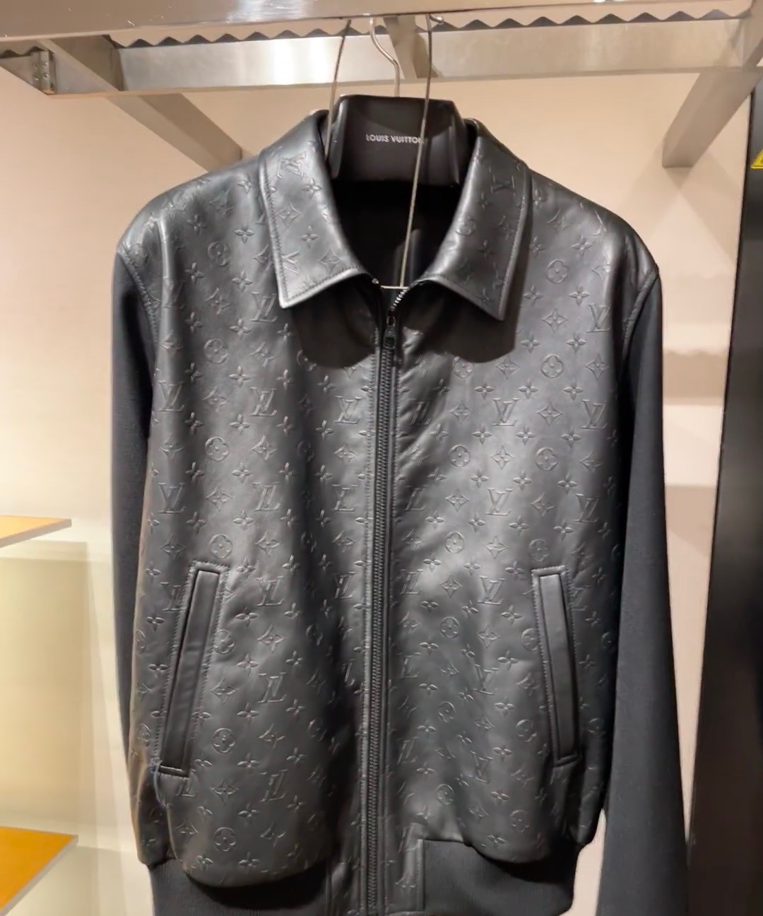 NO:754699,Real shots at the counter...,,Top Customize119860909专柜实拍……,,Top Customize1,Men's clothing