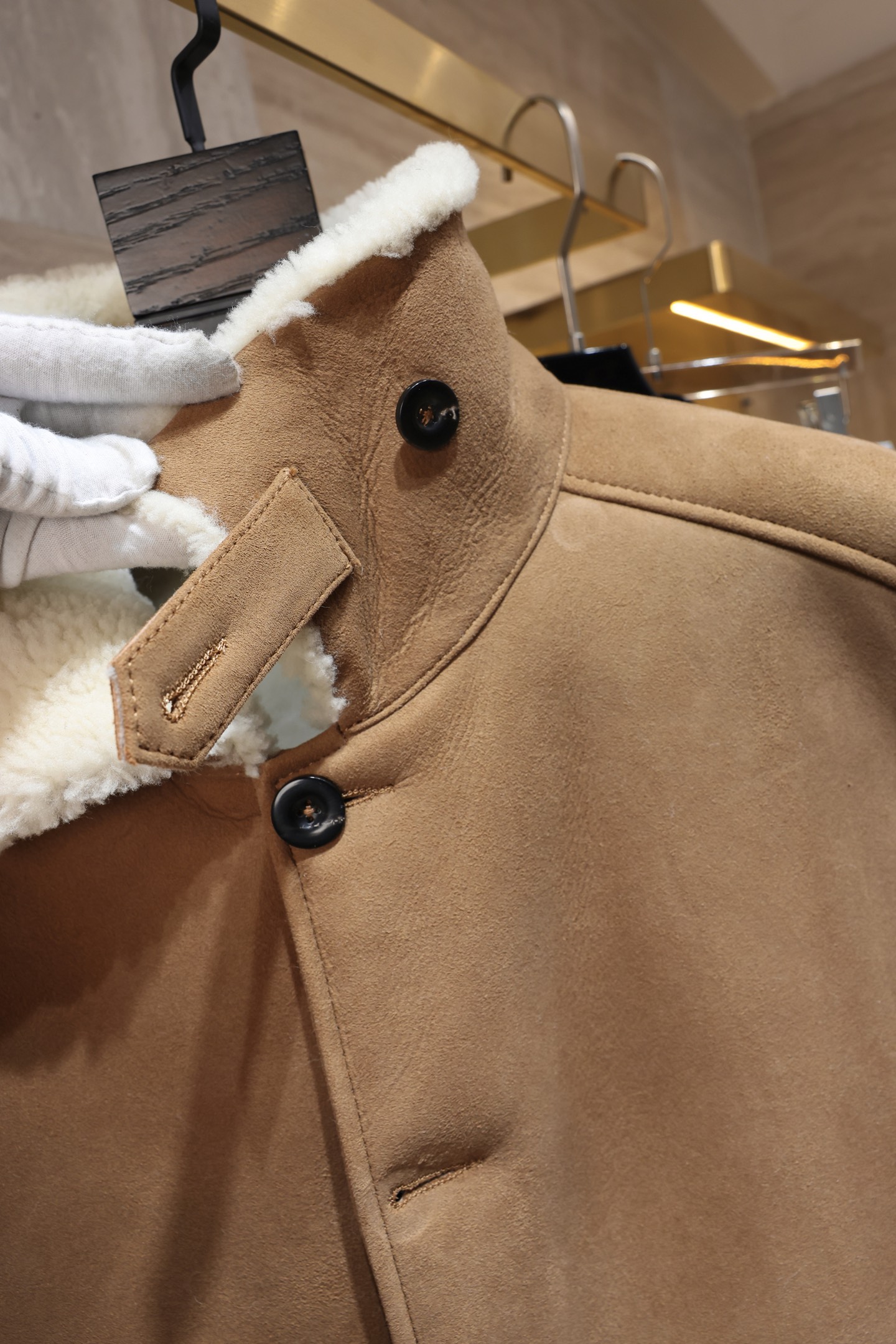 P2900 现货发售！BC 2025年官网最新皮毛一体 土耳其进口皮毛一体不做国产货 皮料超级厚实 手感柔软 复古做旧色 彰显满满的老钱风 尺码：48-56 