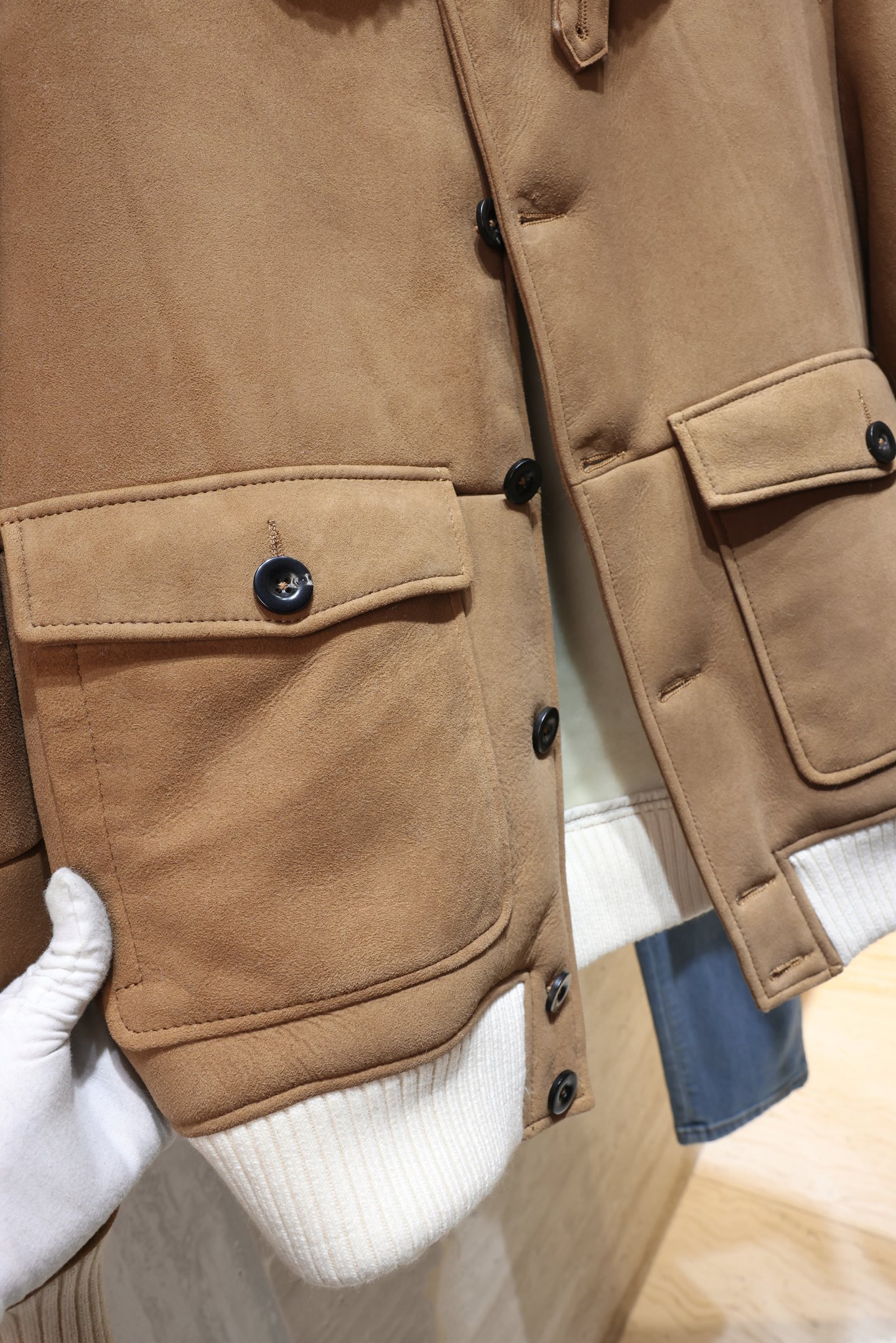 P2900 现货发售！BC 2025年官网最新皮毛一体 土耳其进口皮毛一体不做国产货 皮料超级厚实 手感柔软 复古做旧色 彰显满满的老钱风 尺码：48-56 