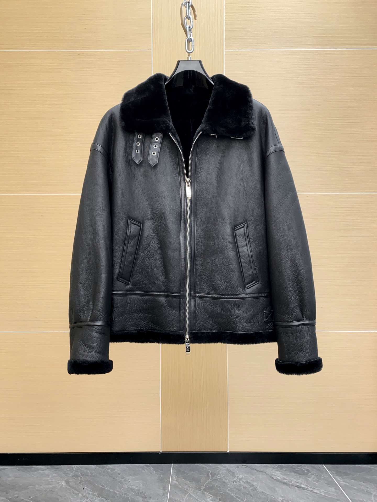 NO:688747,MMJ is finally shipping!  mmj new autumn and winter Turkish sheepskin large coat!  The whole body is made of sheepskin, using only imported fur, super thick!  Customers who have bought one of my furs all know that the whole piece of clothing is very heavy when you get it, and it is really not the slightest bit different from domestic leather. We don’t cut corners on the size. If you make the expensive furs smaller, you can save a lot of cost. size48-56,,jackets & coats,sheepskin,Top Customize119860909MMJ 终于出货！mmj 秋冬新品土耳其羊皮毛一体 大外套！全身都是羊皮毛一体制作而成,只用进口皮毛,超级厚实！买过我家皮毛一体的客户都知道 整件衣服拿到手上非常有份量,跟国产皮真的差的不是一点半点.尺寸上也不偷工减料,贵的皮毛尺寸做小一点成本都可以省很多.size48-56,,jackets & coats,sheepskin,Top Customize1,Men's clothing