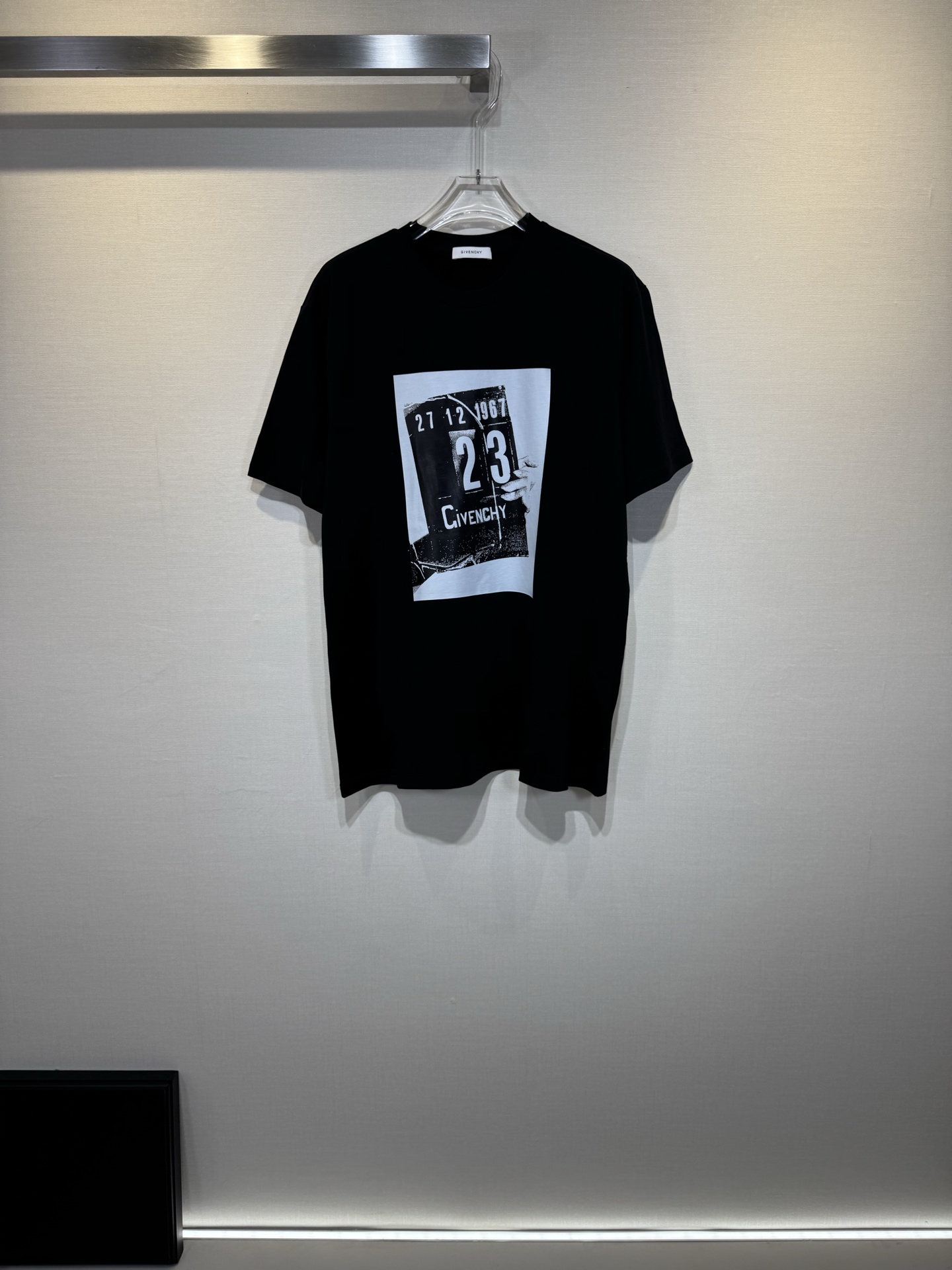 Givenchy 26 nuevos productos de primavera y verano Camiseta de pirograbado de algodón/Givechy Tejido: algodón denso tej…