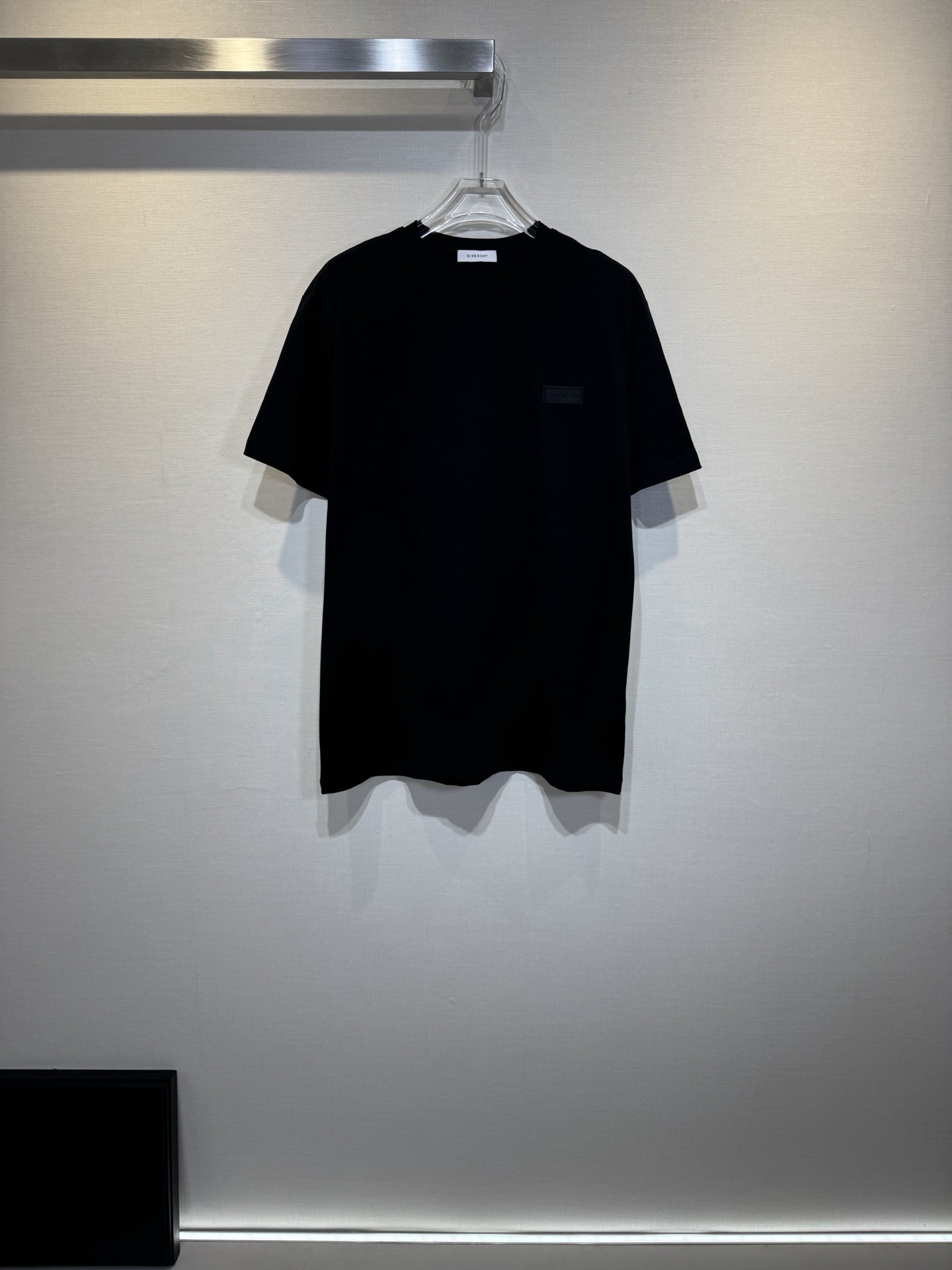 Givenchy 26 nuevos productos de primavera y verano Camiseta de etiqueta pequeña de Givenchy/grosgrain Tejido: algodón d…