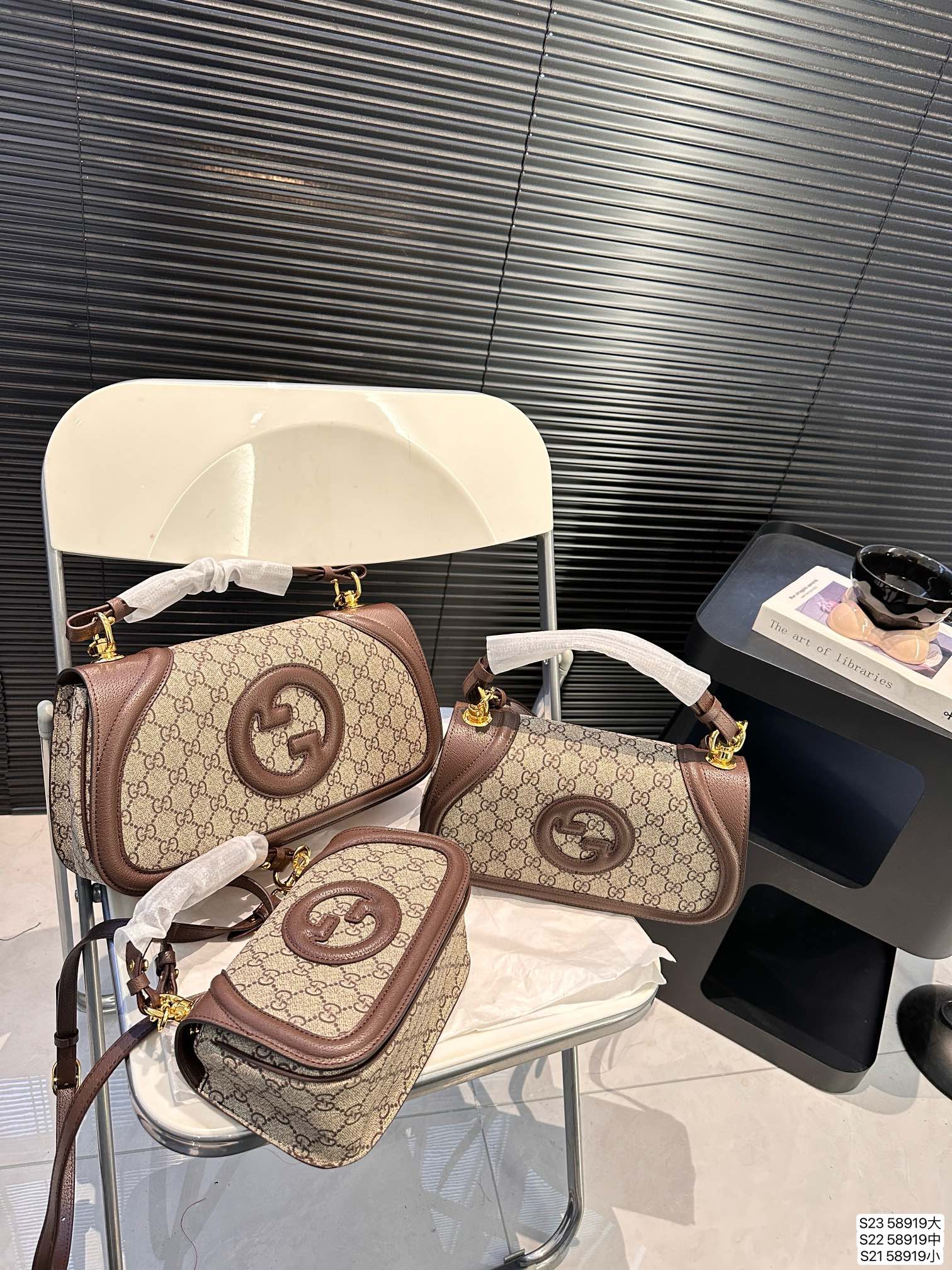 Gucci Blondie Handbag, Interlocking G Logo, Elegant Retro Style