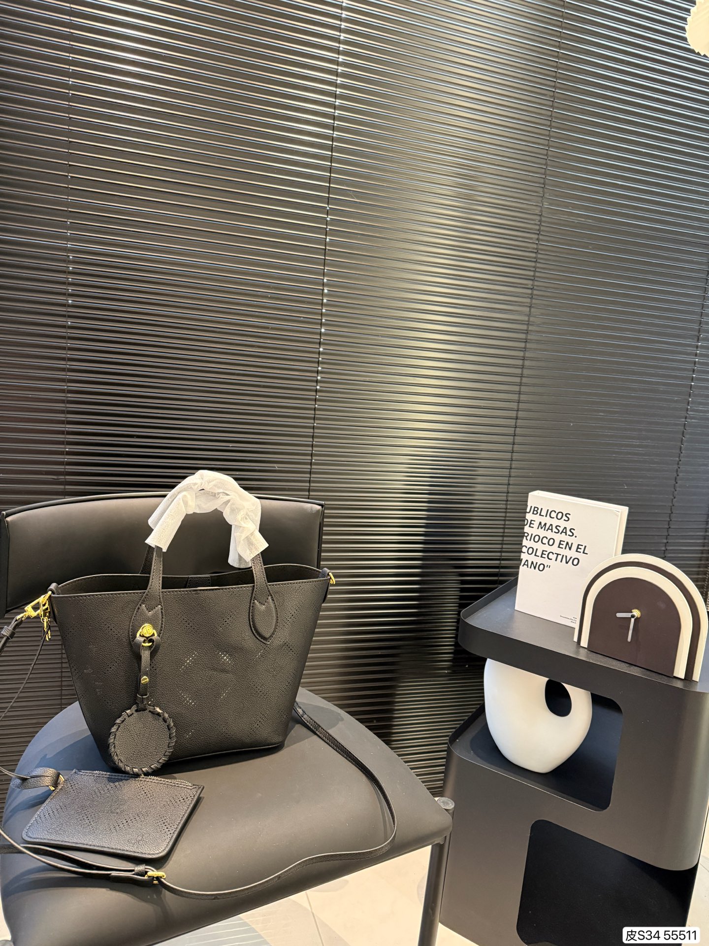 Louis Vuitton Mahina Leather Bucket Bag - Stylish, Lightweight & Easy Care 3 i1738918795684 7448 0 1