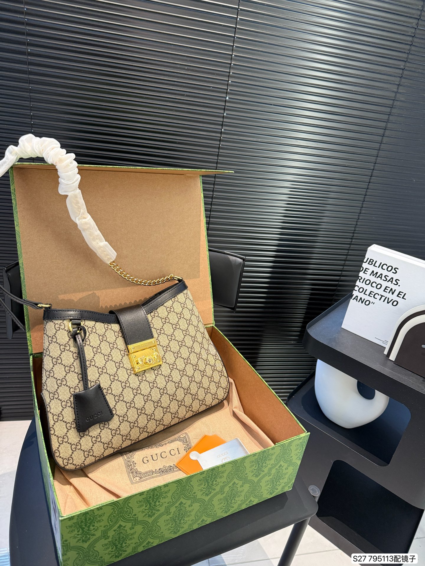 大号💰400 配折叠盒子 Gucci酷奇💰adlock新款链条手袋 独家实拍,质感一流,可斜跨可单肩,多功能内格完美容纳 尺寸33 24 货号795113