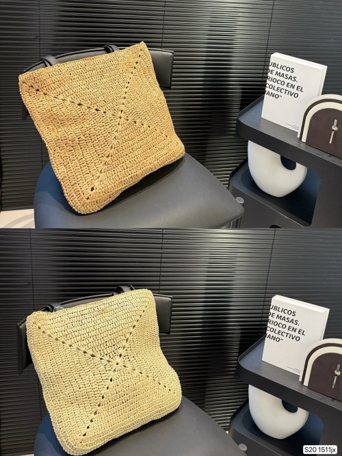 حقيبة Loewe المنسوجة، إصدار صيفي من مجموعة Paulas's Ibiza 1 حقيبة Loewe المنسوجة، إصدار صيفي من مجموعة Paulas's Ibiza
