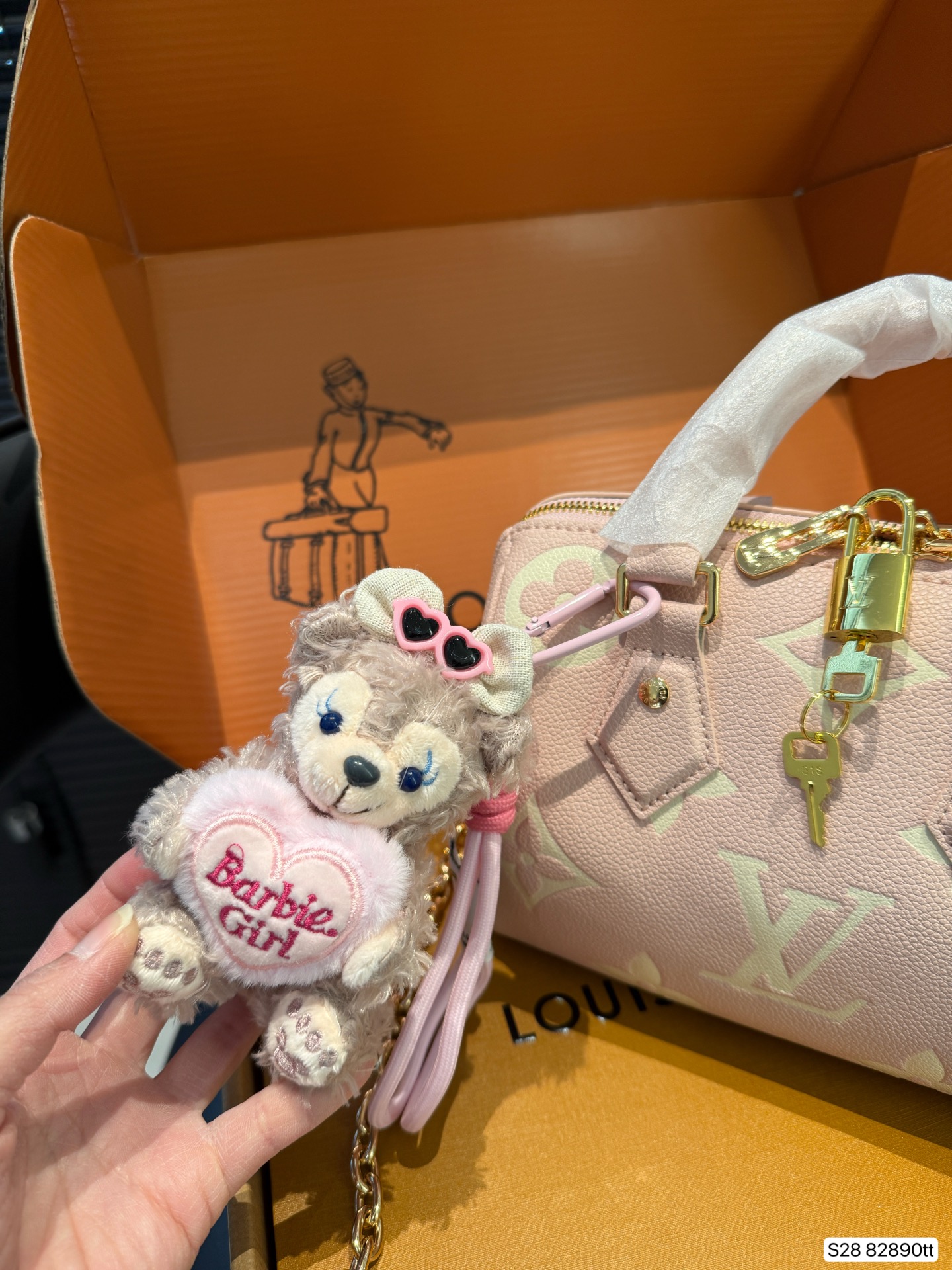 Louis Vuitton Pink Empreinte Leather Speedy Bandouliere 20 with Chain 8 i1746780765062 6001 0 6