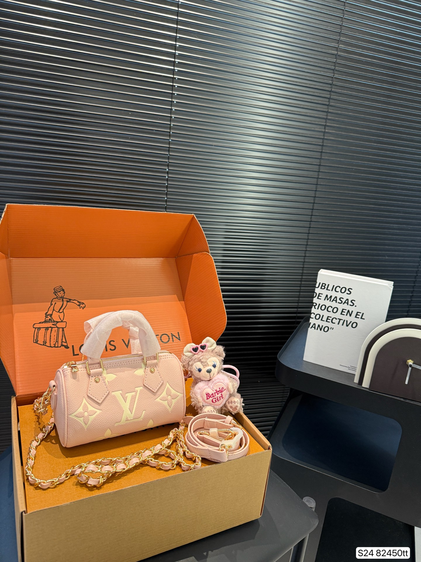 Louis Vuitton Pink Pillow Bag, Stylish & Versatile, 16 x 10 cm 2 i1746781190522 3830 0 0