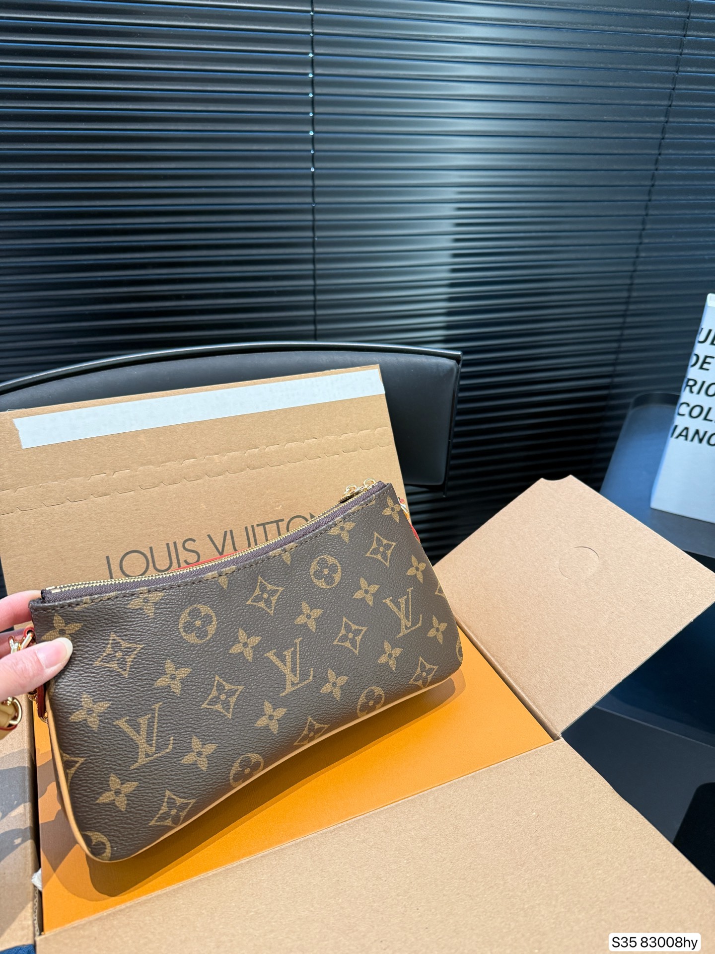 Louis Vuitton Liv Pochette Double Zip Monogram Canvas Crossbody Bag 5 i1746783103859 5749 0 2