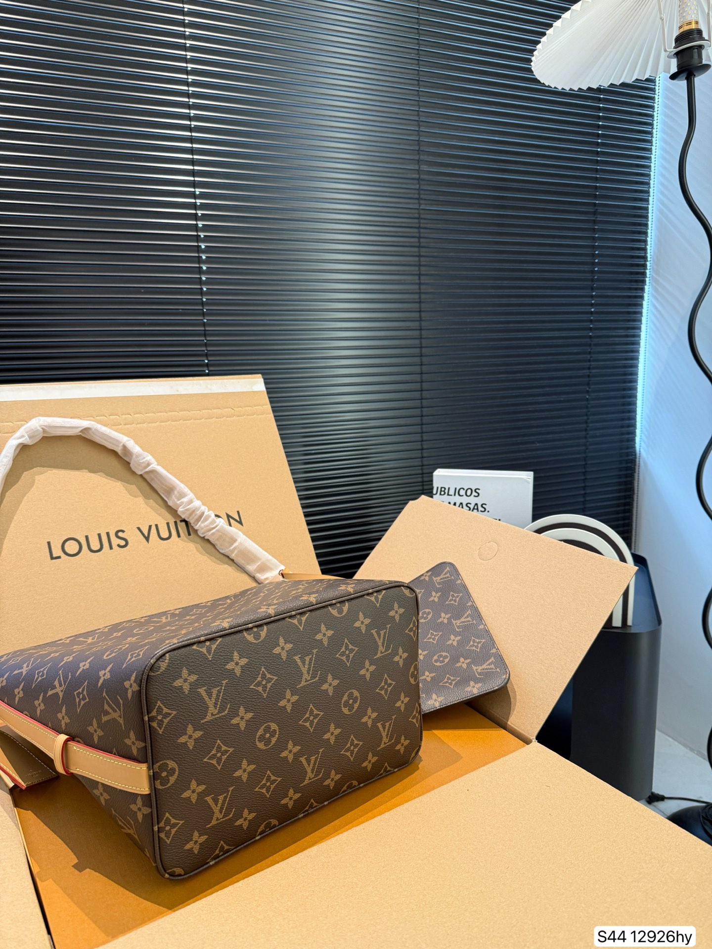 Louis Vuitton All In GM Large Capacity Tote Bag - Stylish and Functional 9 i1746783768495 2764 0 7