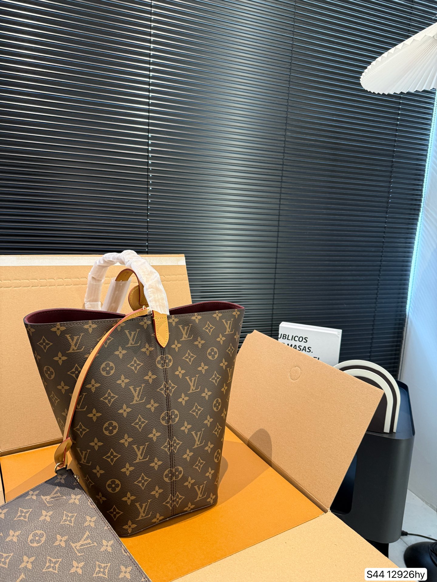 Louis Vuitton All In GM Large Capacity Tote Bag - Stylish and Functional 6 i1746783768509 8985 0 4