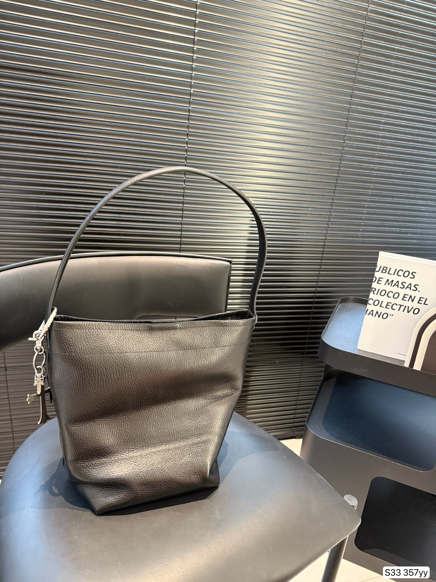 “Black Warrior Chrome Hearts: Magnificent Heartscrolls in One-Size-Fits-All Design” - 图片 5