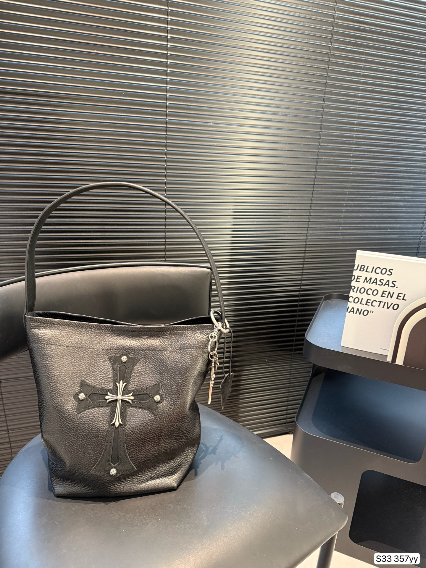 “Black Warrior Chrome Hearts: Magnificent Heartscrolls in One-Size-Fits-All Design” - 图片 3