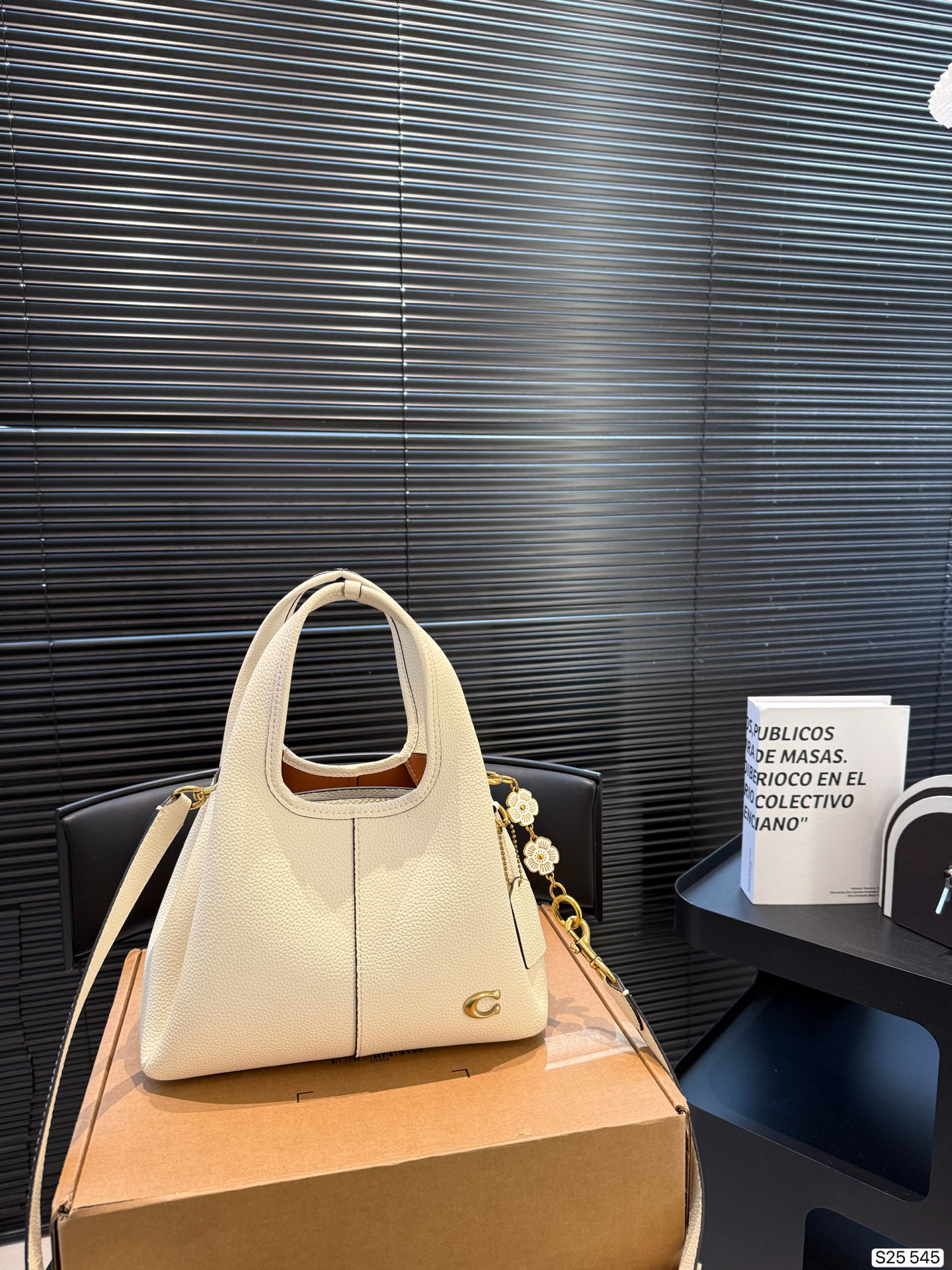 _dnI9sA871rGeyzr_2Bf68Uc9BGhQ1yWPURojliA