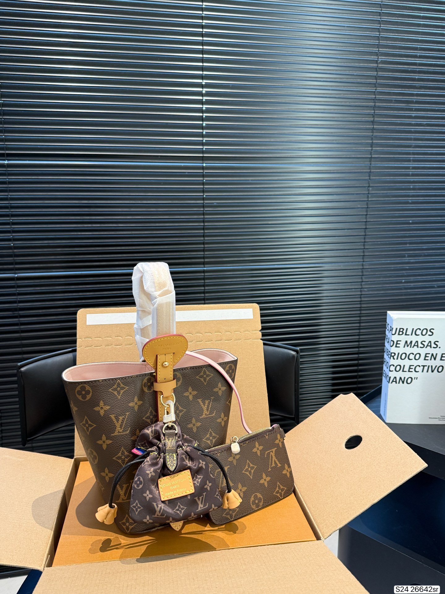 _dde9s5EkSCQtN97Y1tks-5WWy3bdwKqgWQ5W6MQ