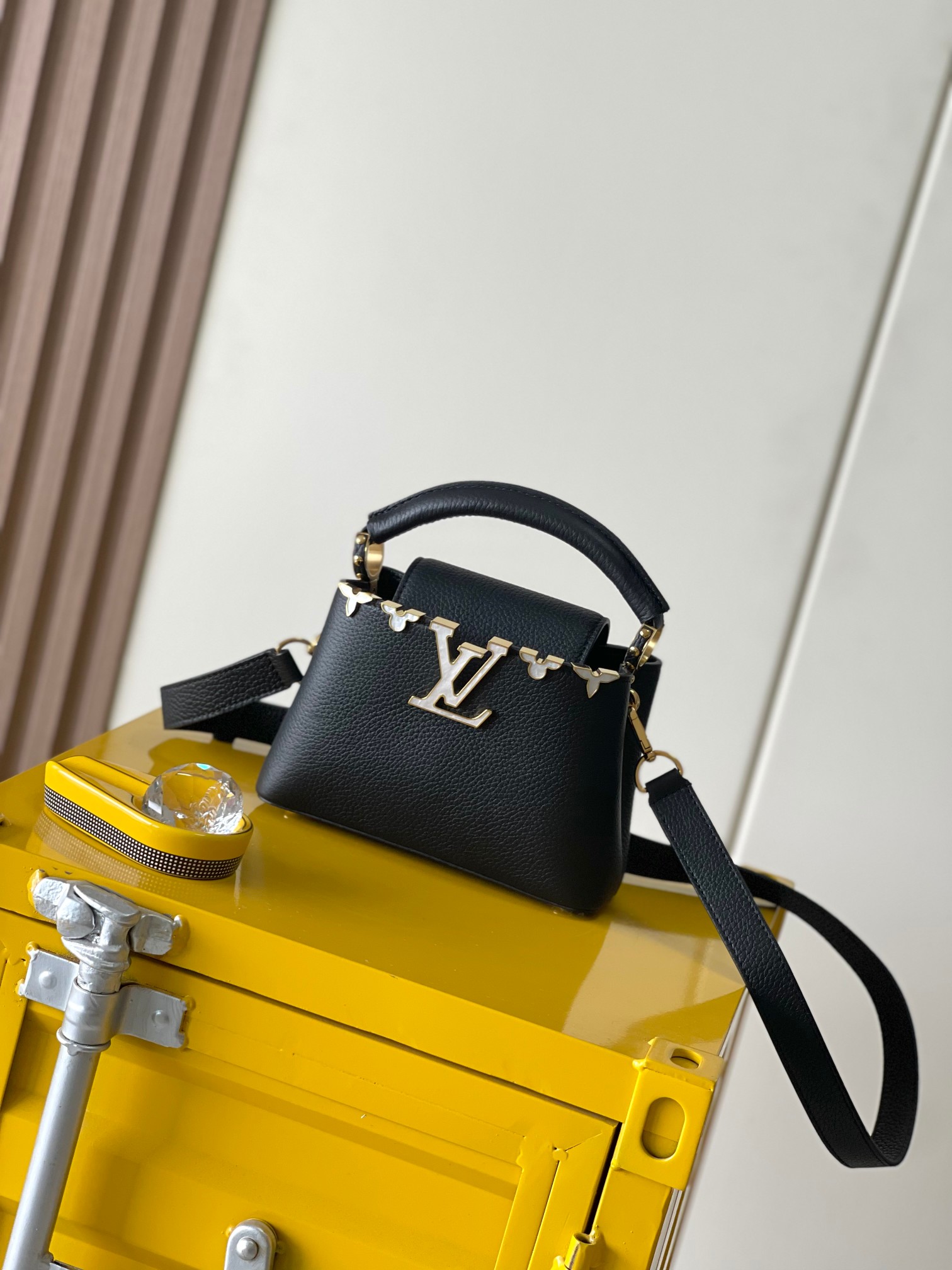 M11342黑色贝壳扣163c01动态芯片版