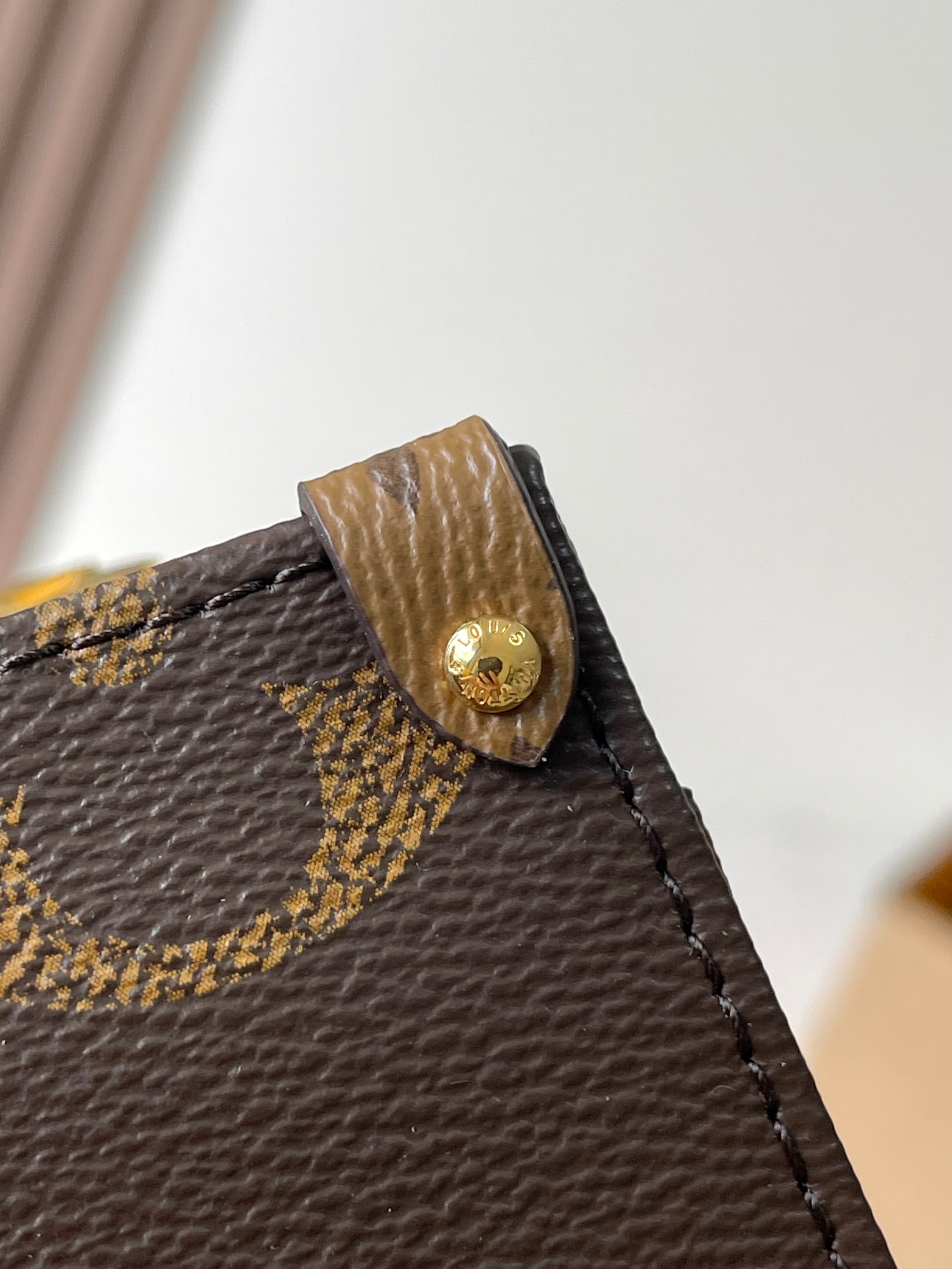 ONTHEGO EAST WEST CHAIN 手袋lv,包 7