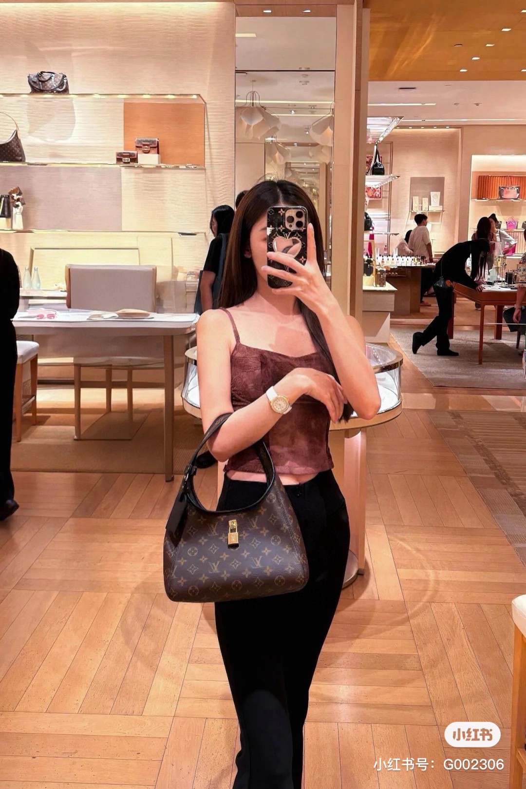 THE DRO批 小号手袋模特效果图
款号：M12940