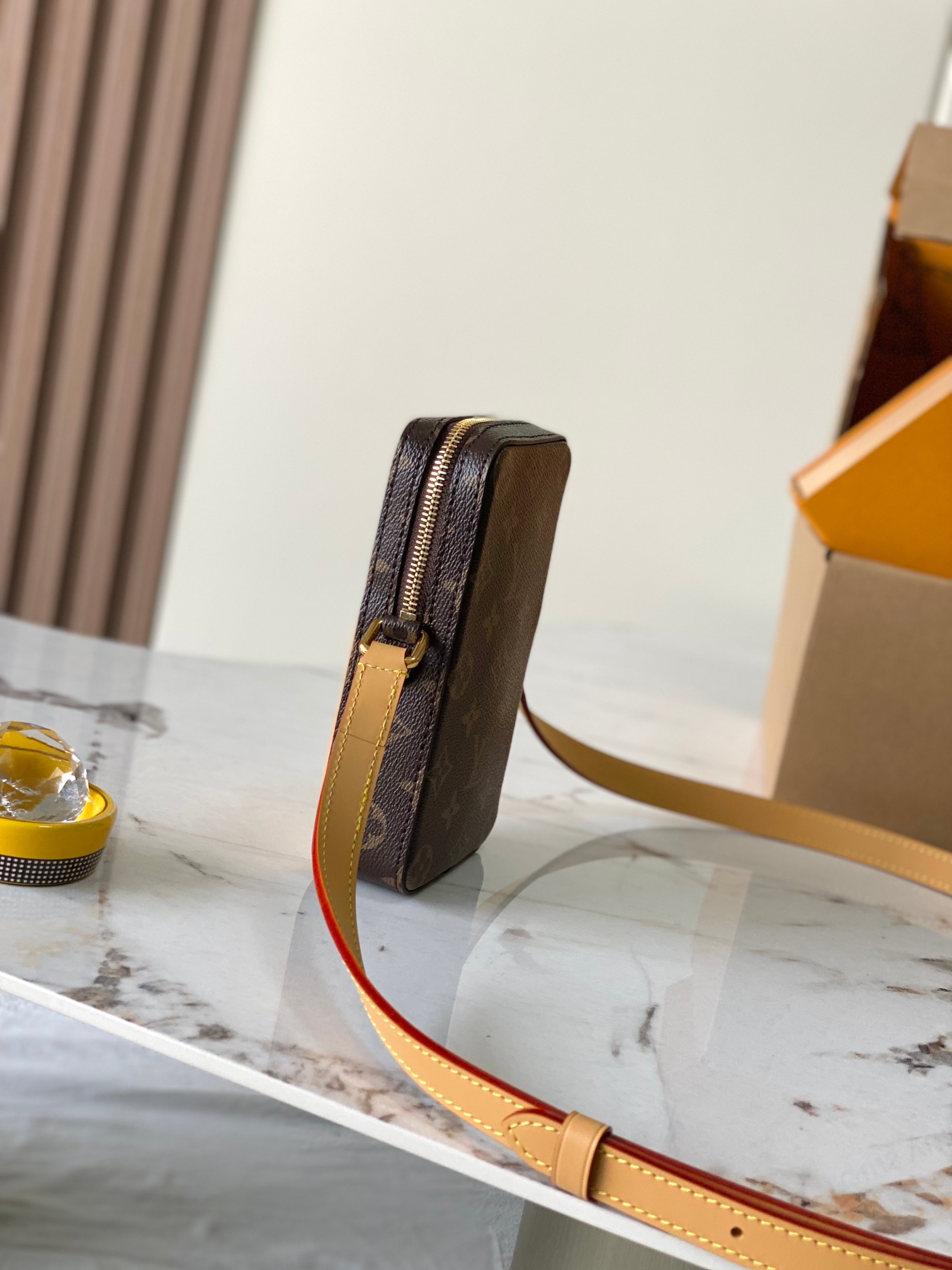 【特级MB163c芯片版原厂皮】 本款 MUSIC PLAYER WEARABLE WALLET 手袋 型号：M1406