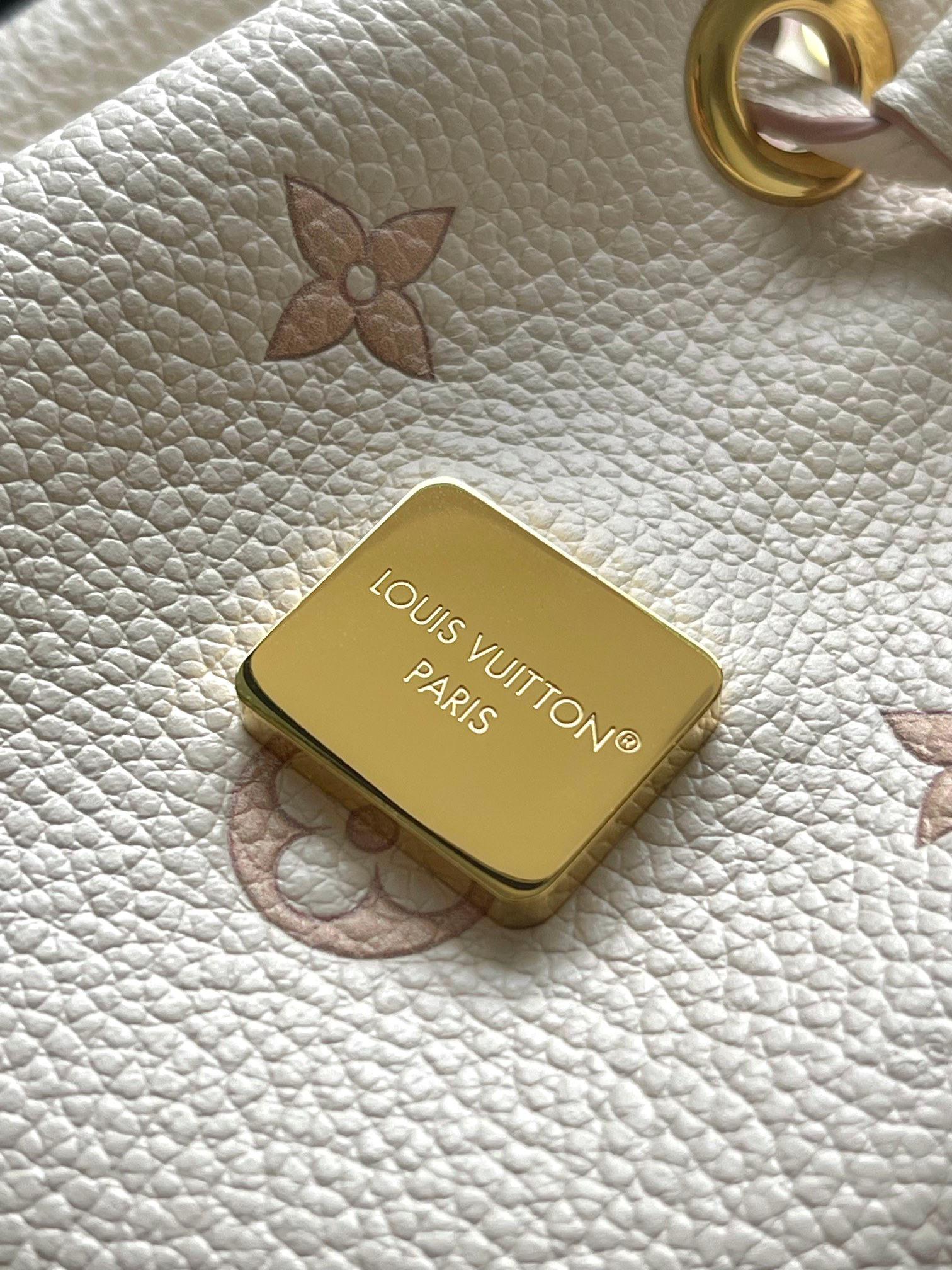 【特级MB163c芯片版原厂皮】 本款 Nano Noé 手袋 型号:M13656 材料:A级全钢五金,进口原厂牛皮 包 【特级MB163c芯片版原厂皮】 本款 Nano Noé 手袋 型号:M13656 材料:A级全钢五金,进口原厂牛皮 包