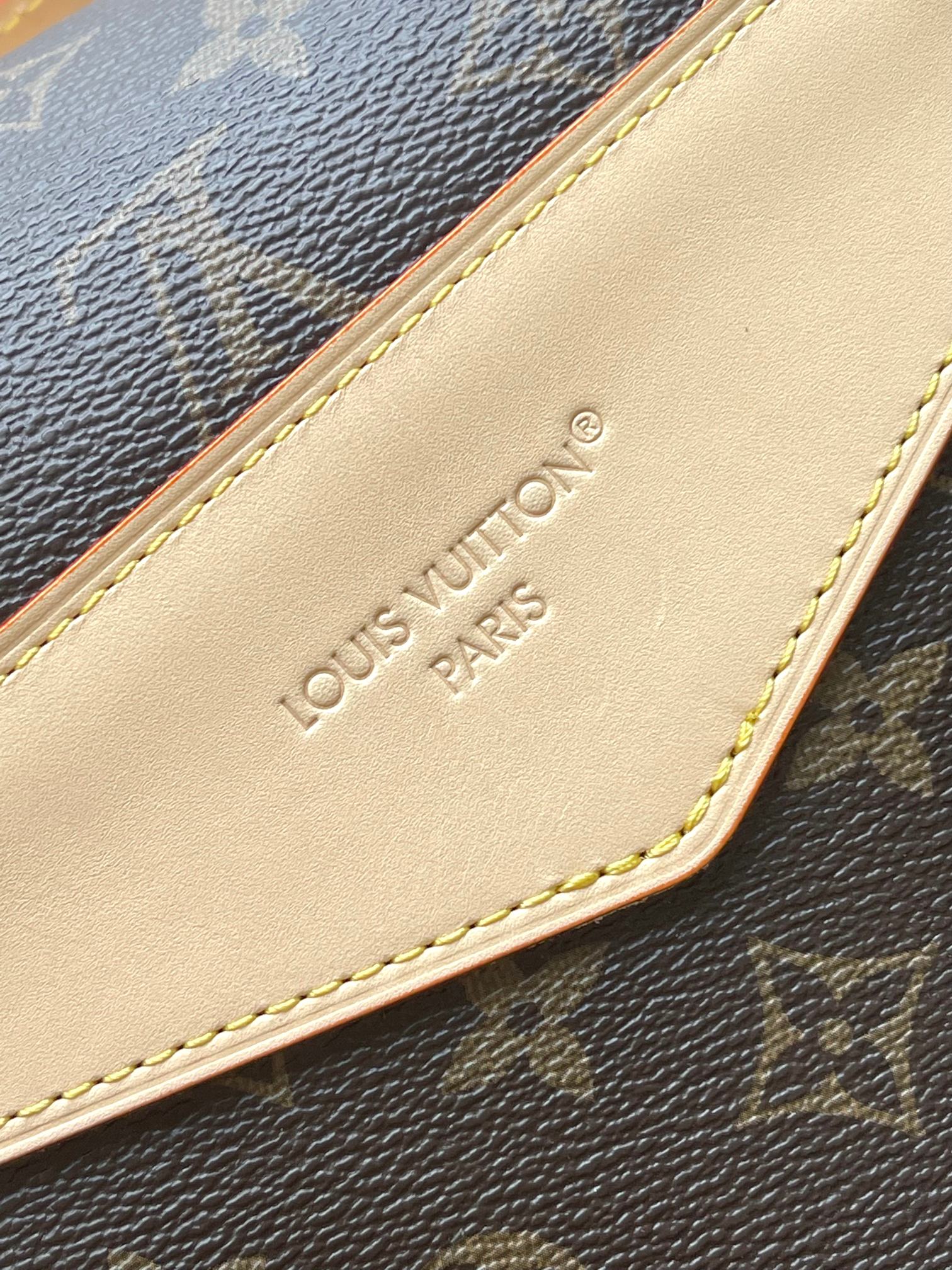 【特级MB原厂皮】 本款 Odyssee 中号手袋  型号：M26040老花163C芯片版  材料：A级全钢五金，进口原