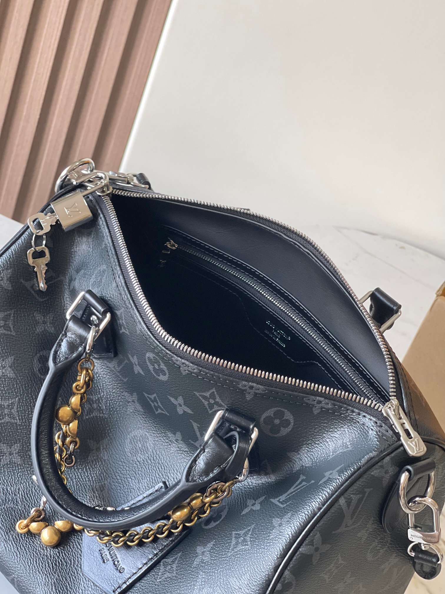 【特级MB163c芯片版原厂皮】 本款 Speedy Soft 30 手袋 型号：M15102 材料：A级全钢五金，进口