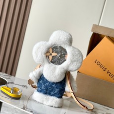【特级MB163c芯片版原厂皮】 本款 Vivienne双肩包手袋 型号:M26786羊毛牛仔 材料:A级全钢五金,进口 【特级MB163c芯片版原厂皮】 本款 Vivienne双肩包手袋 型号:M26786羊毛牛仔 材料:A级全钢五金,进口
