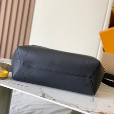 【特级MB163c芯片版原厂皮】 本款 Steamer 30手袋 型号:M27061 材料:A级全钢五金,进口原厂牛皮 【特级MB163c芯片版原厂皮】 本款 Steamer 30手袋 型号:M27061 材料:A级全钢五金,进口原厂牛皮