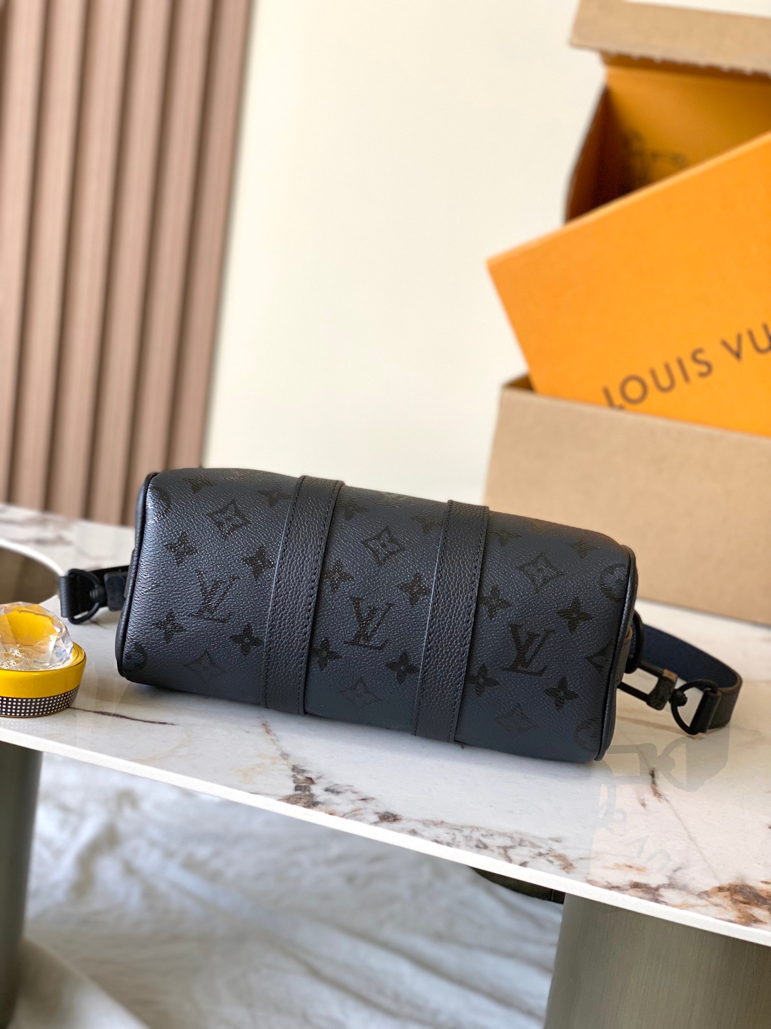 【特级MB163c芯片版原厂皮】 本款 Keepall Bandouliere25 手袋 型号：M28369 材料：A级