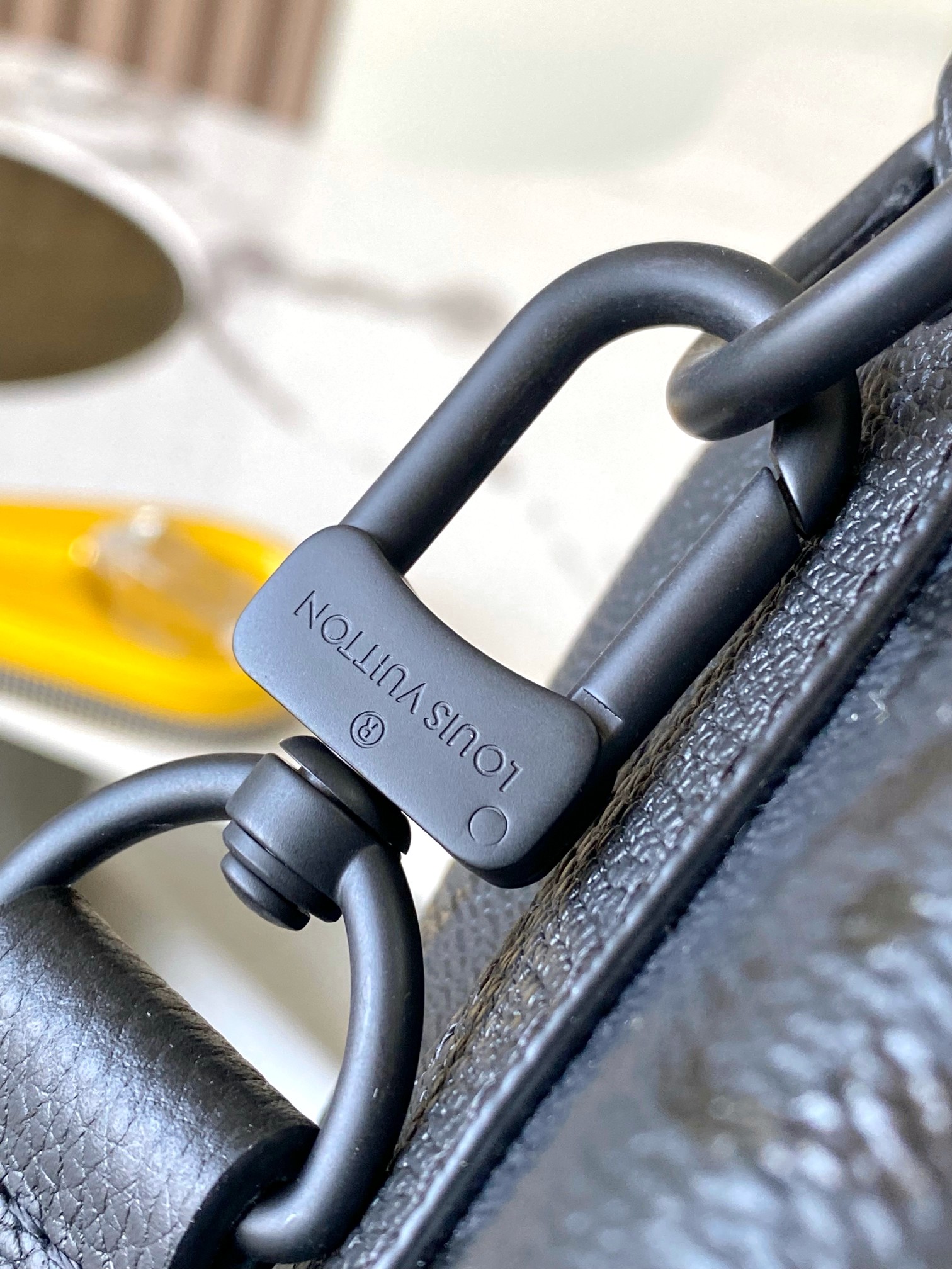 【特级MB163c芯片版原厂皮】 本款 Keepall Bandouliere25 手袋 型号：M28369 材料：A级