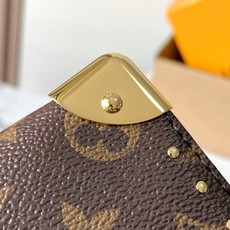 【特级MB163c芯片版原厂皮】 本款 Locker Dopp Kit 硬箱 型号:M29313 材料:A级全钢五金,进 【特级MB163c芯片版原厂皮】 本款 Locker Dopp Kit 硬箱 型号:M29313 材料:A级全钢五金,进