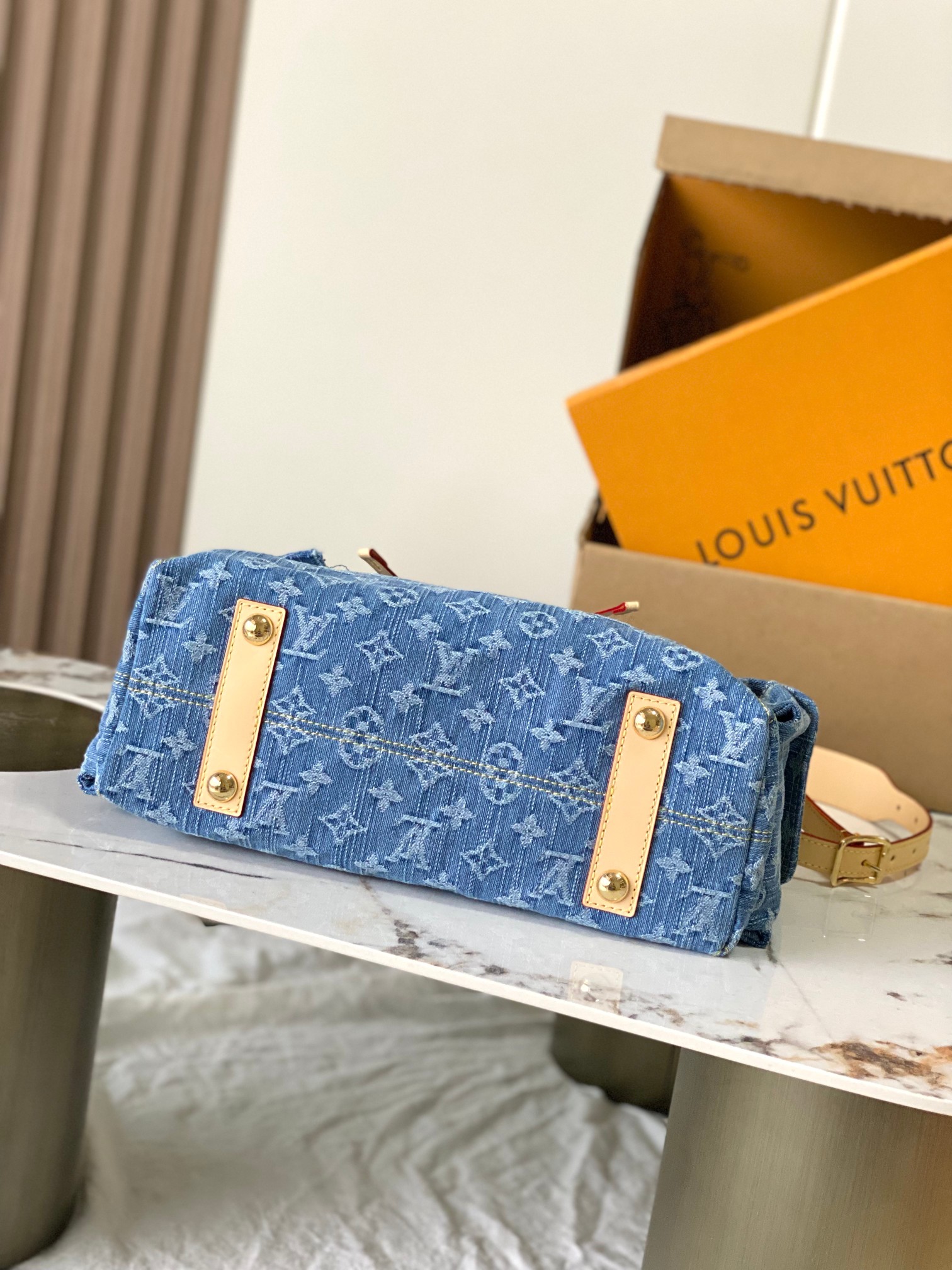 【特级MB163c芯片版原厂皮】 本款 Carryall Cargo 小号手袋 型号：M28287 材料：A级全钢五金，