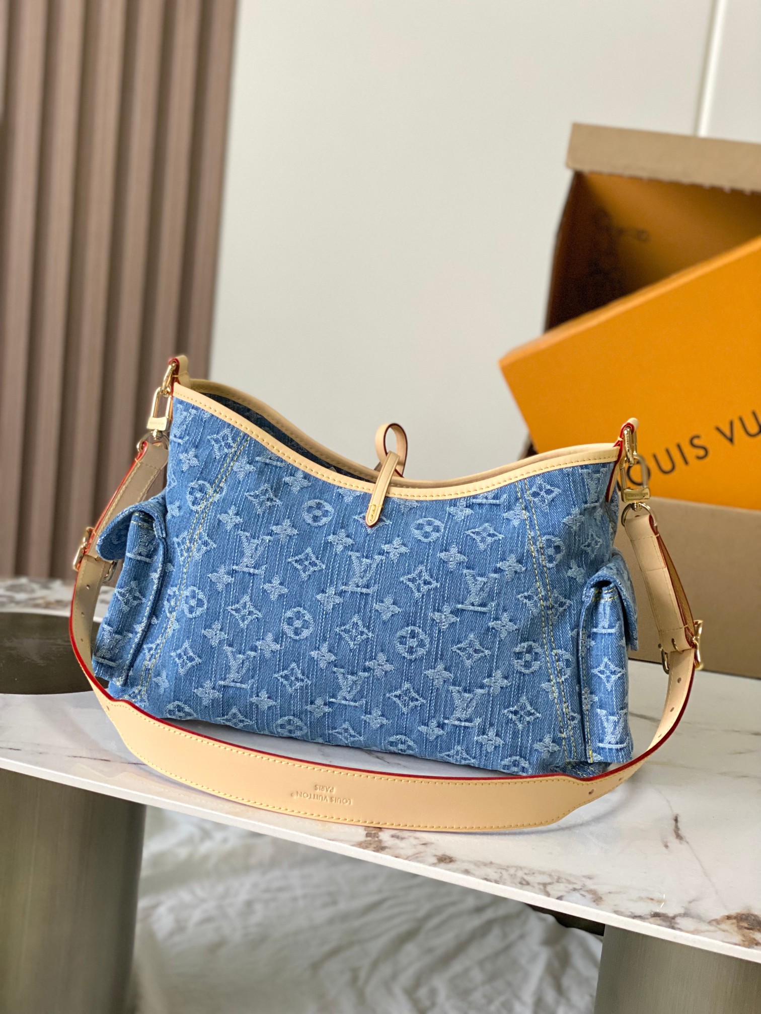 【特级MB163c芯片版原厂皮】 本款 Carryall Cargo 小号手袋 型号：M28287 材料：A级全钢五金，