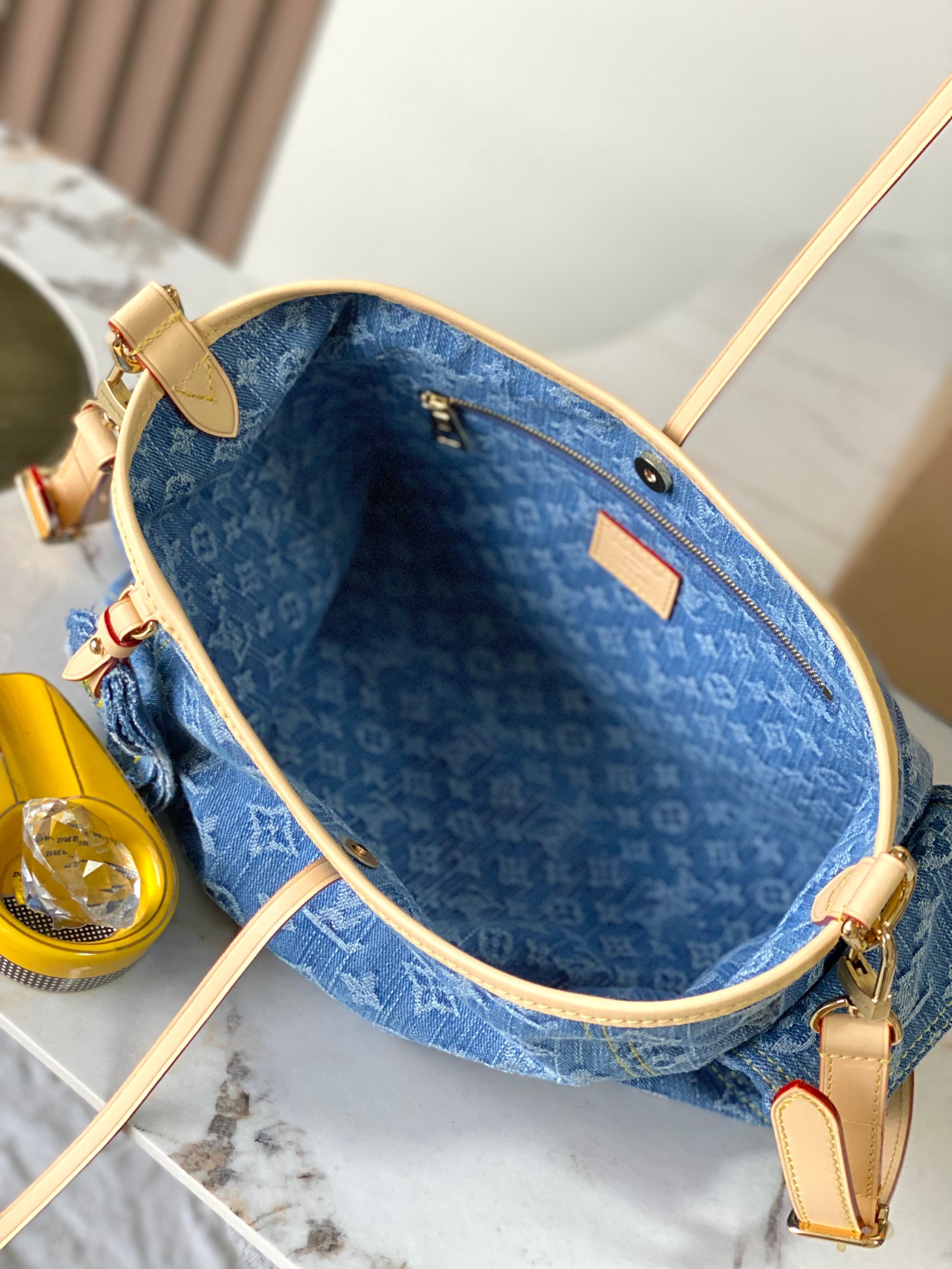 【特级MB163c芯片版原厂皮】 本款 Carryall Cargo 小号手袋 型号：M28287 材料：A级全钢五金，