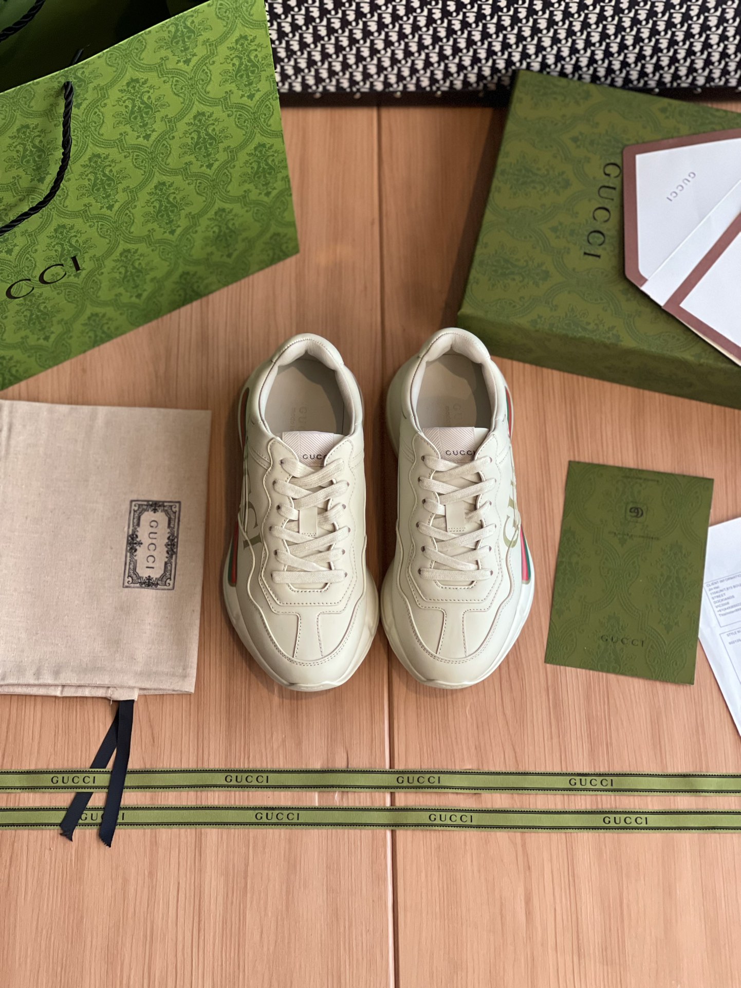 NO:174033,GUCCI Dad Shoes The whole pair of shoes are purchased and developed by Zp, all customized materials, exclusive mold opening sole, all details are shipped together, and even the packaging is the same as the genuine one. Size: Women 35-40 Men 39-44, Dad Shoes, gucci19860909GUCCI 老爹鞋整双鞋子采购Zp开发打造,全部定制材料,独家开模大底,细节全部对版出货,连包装也做到跟正品一样.码数:女35-40 男39-44,老爹鞋,gucci,Women's Shoes