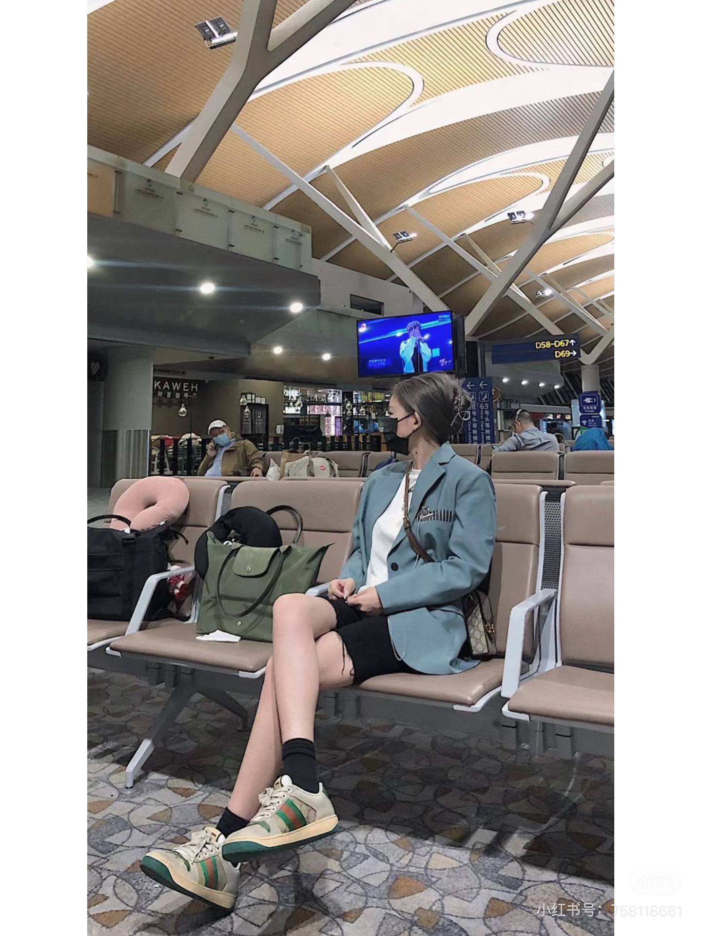 NO:174067,Model foot pictures, casual shoes/sports shoes, sneakers19860909模特上脚图,休闲鞋/运动鞋,sneakers,Women's Shoes