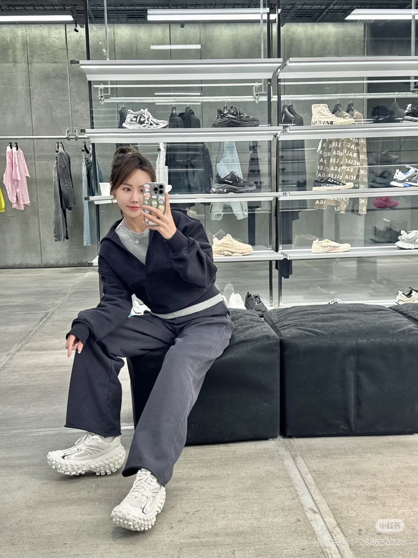 NO:174386,Model foot pictures, casual shoes/sports shoes, sneakers19860909模特上脚图,休闲鞋/运动鞋,sneakers,Women's Shoes