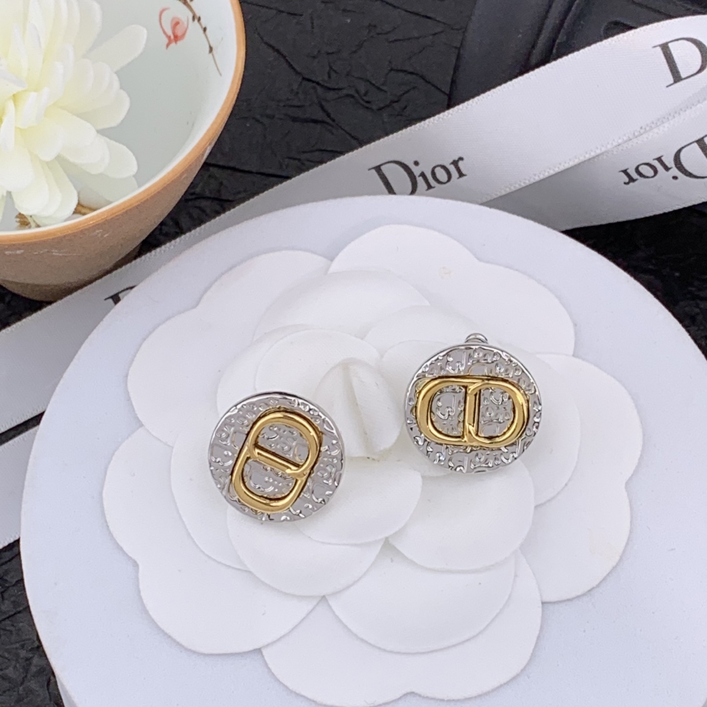 디올 귀걸이 133773 Dior Earrings 썸네일 이미지