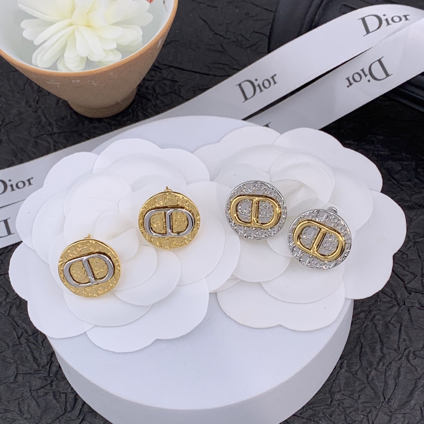 디올 귀걸이 133773 Dior Earrings 썸네일 이미지
