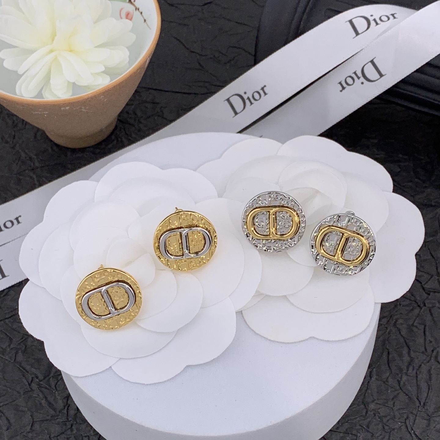 디올 귀걸이 133773 Dior Earrings 썸네일 이미지