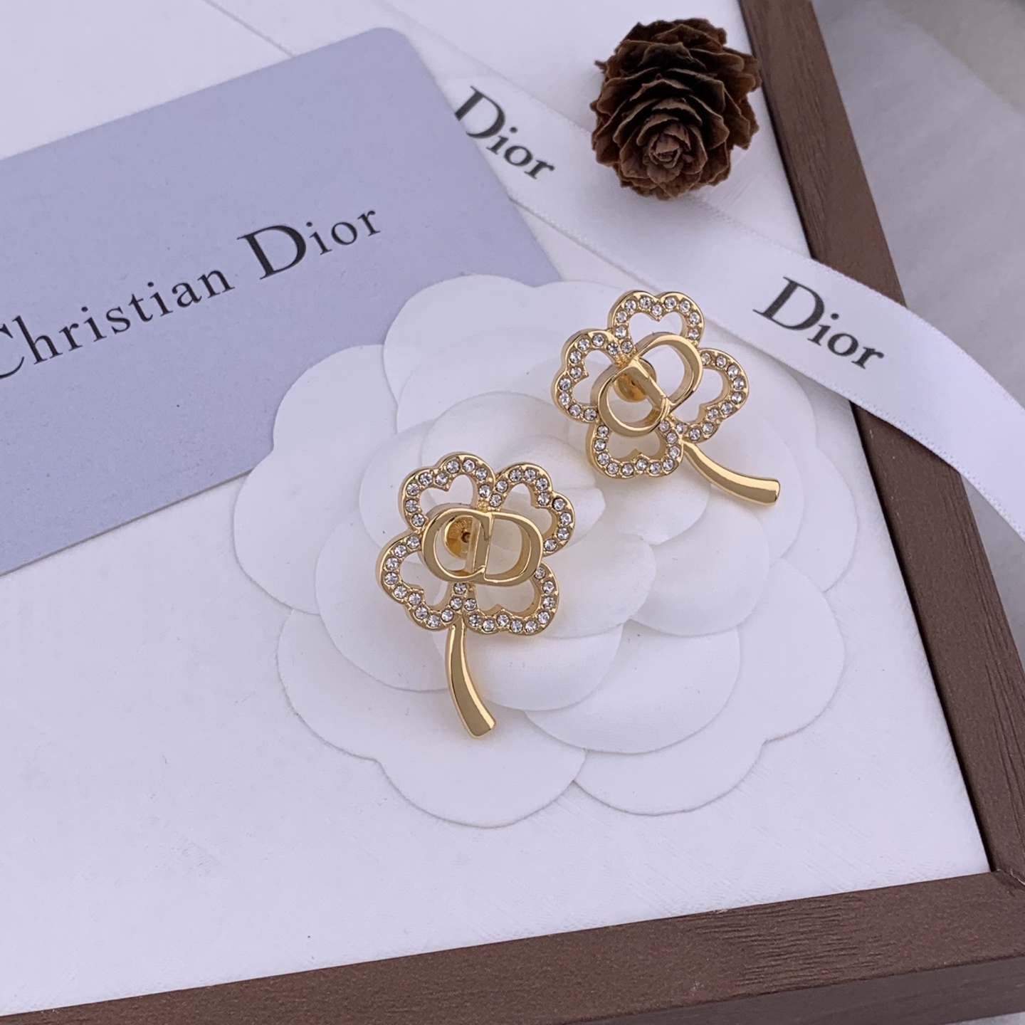 디올 귀걸이 133550 Dior Earrings 썸네일 이미지