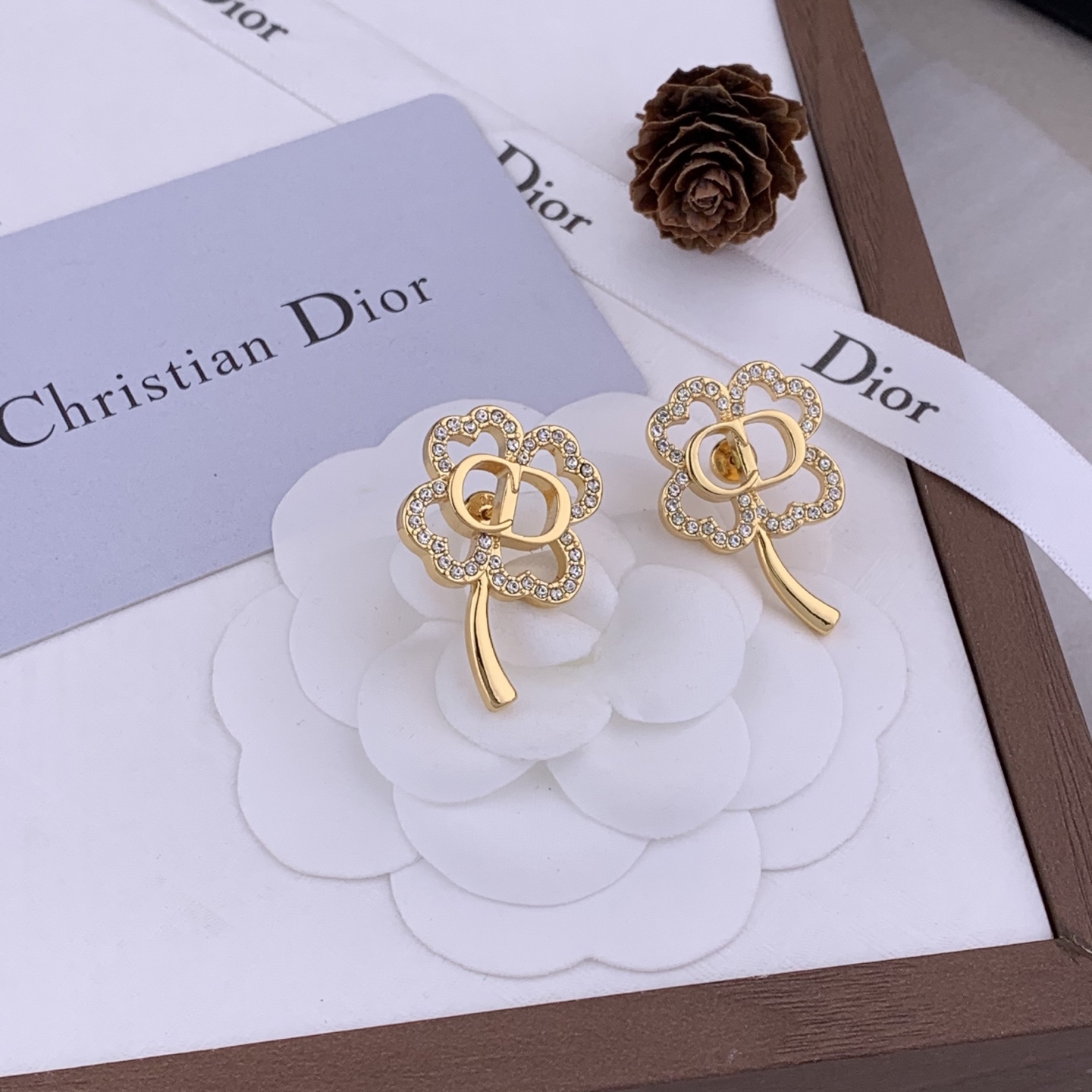 디올 귀걸이 133550 Dior Earrings 썸네일 이미지
