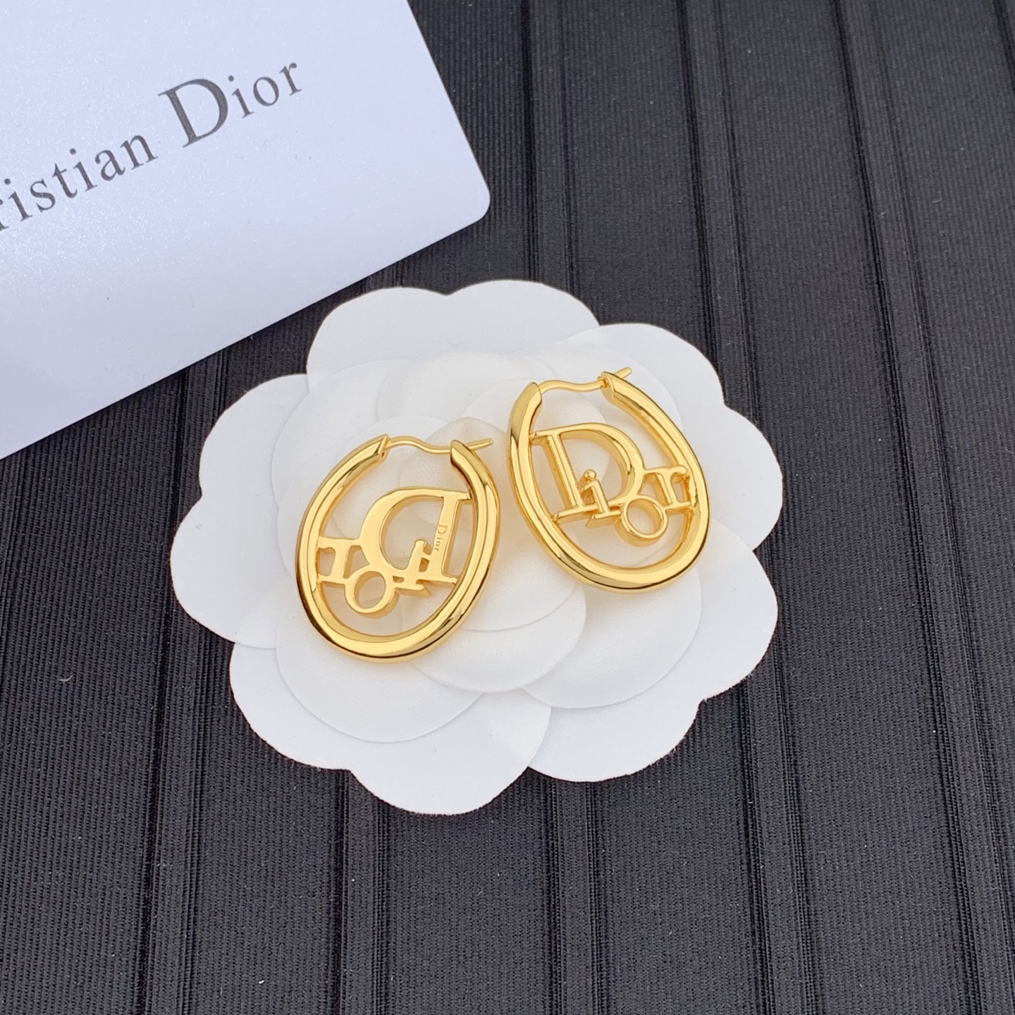 디올 귀걸이 134955 Dior Earrings 썸네일 이미지