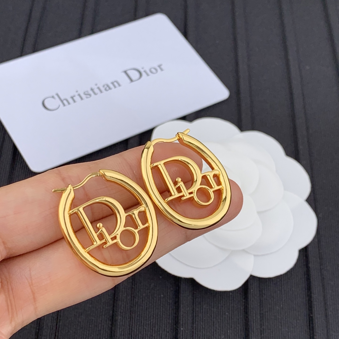 디올 귀걸이 134955 Dior Earrings 썸네일 이미지