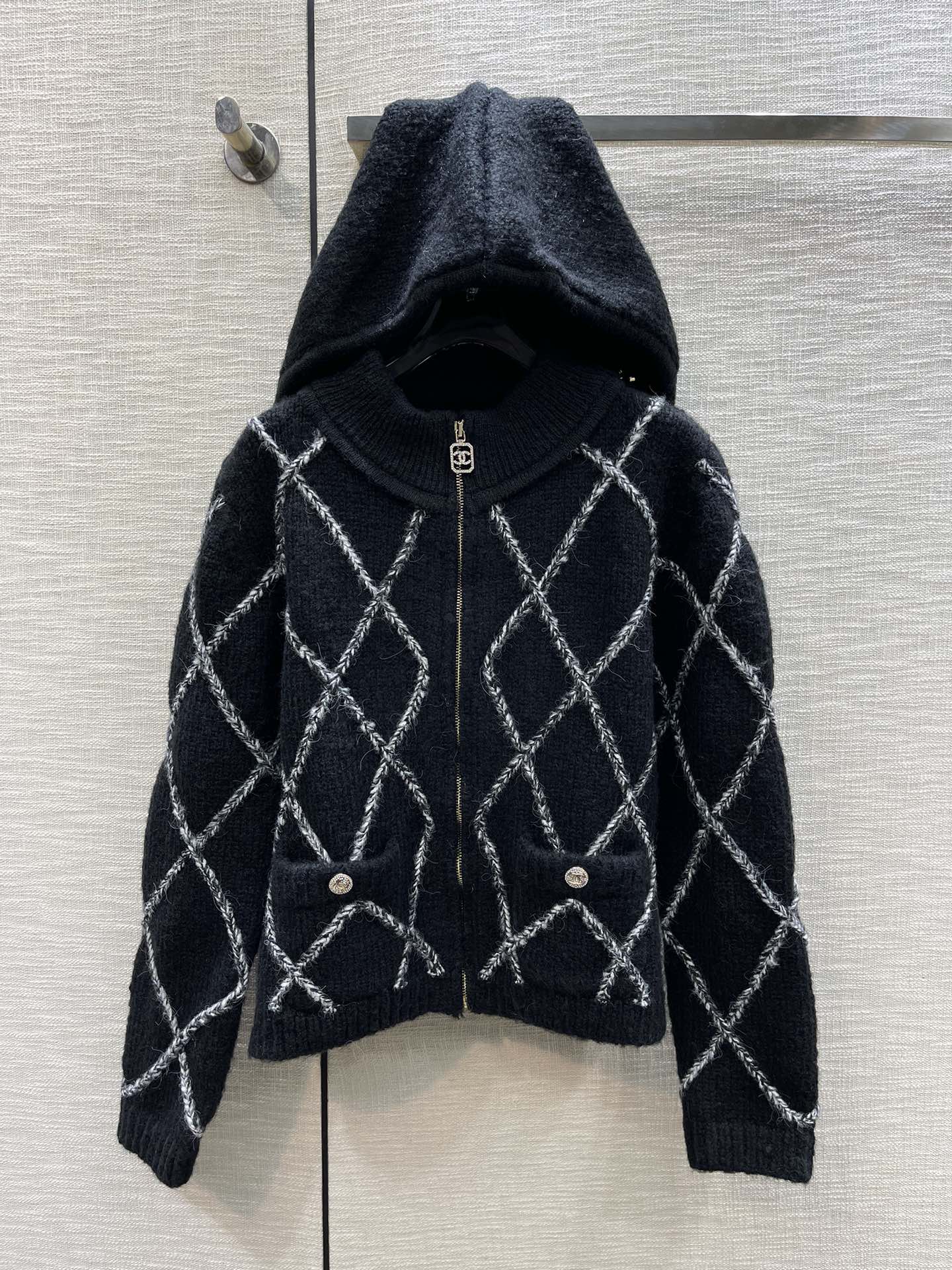 Chanel Clothing Cardigans Cashmere Fall/Winter Collection Hooded Top