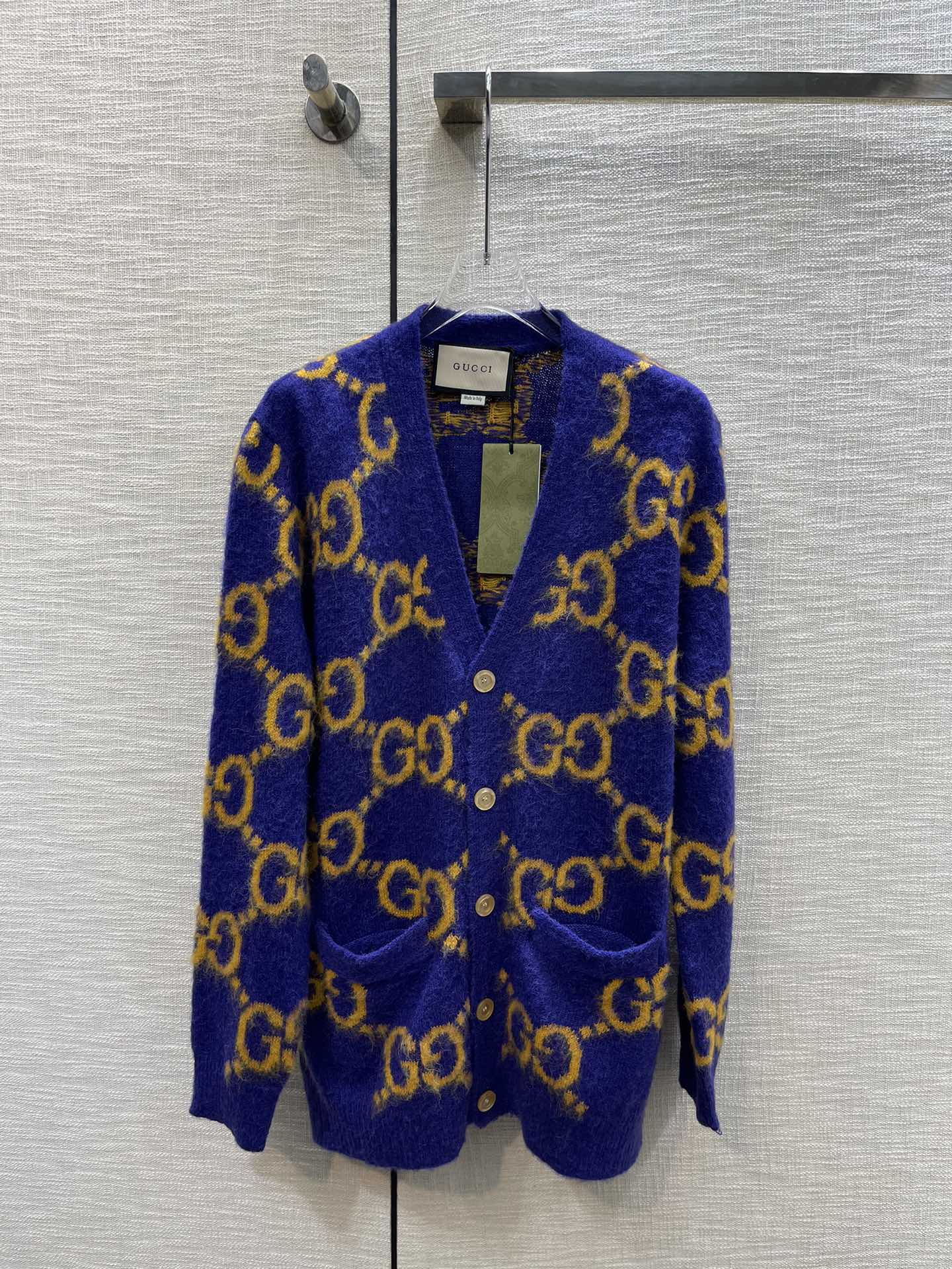 Gucci Tani
 Odzież Kardigany Sweter dzianinowy Biały Dzianiny Wiosenna kolekcja Casual