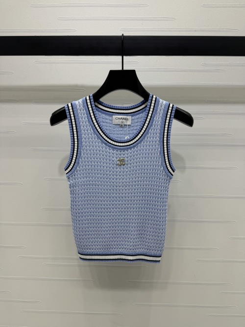 Chanel Women's 2025 Spring/Summer Knit Tank Top with Double C Logo 1 Chanel Women's 2025 Spring/Summer Knit Tank Top with Double C Logo
