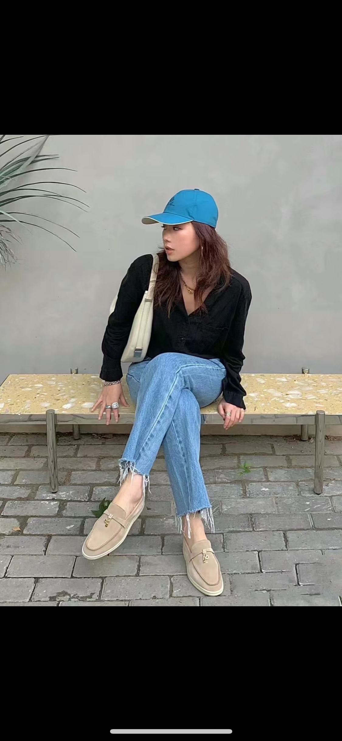 NO:253409,Sand and stone colors, desert colors, sand pottery browns, super hot products!  Many celebrities wear it, must-have!  L suede flat metal hanging loafers, loafers, loro piana, loafers, chamois leather19860909沙石色,沙漠色,沙陶棕,超级爆款！超多明星穿,必入！ L麂皮平底金属吊扣乐福鞋,乐福鞋,loro piana,loafers,chamois leather,Women's Shoes