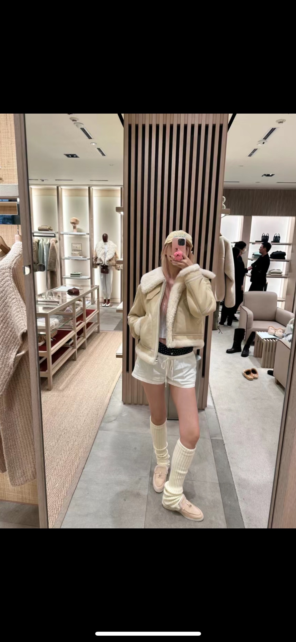 NO:253450,Sand and stone color is a super popular color~ L suede flat metal buckle bag-toe semi-slippers, loro piana, loafers, slippers, chamois leather19860909沙石色是超级受欢迎的颜色～ L麂皮平底金属吊扣包头半拖鞋,乐福鞋,loro piana,loafers,slippers,chamois leather,Women's Shoes