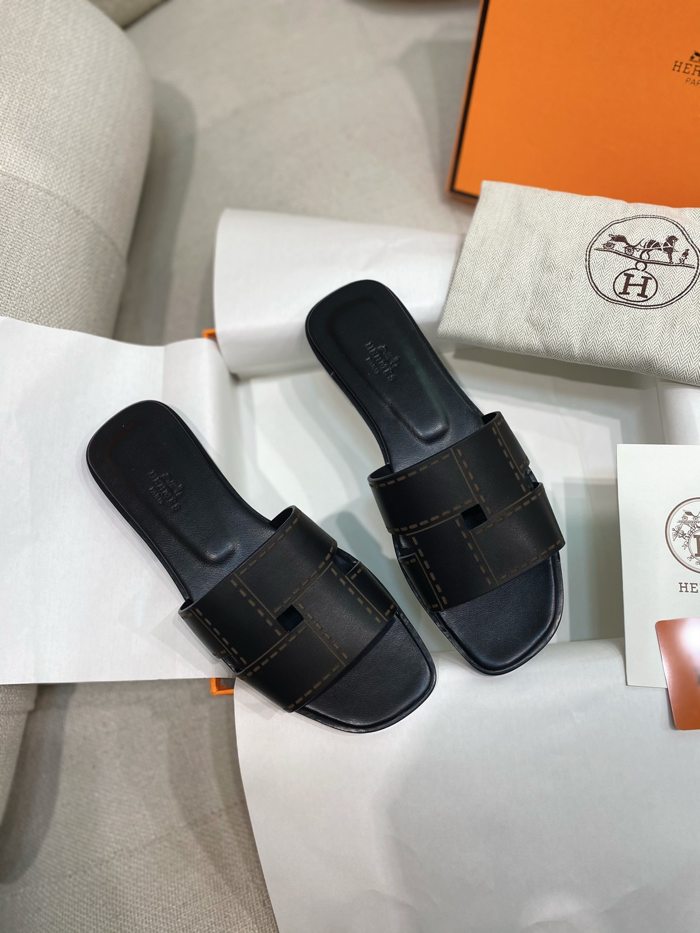 Hermes Chaussures Sandales Pantoufles Cuir de veau vache Genuine Leather Collection printemps – été Vintage